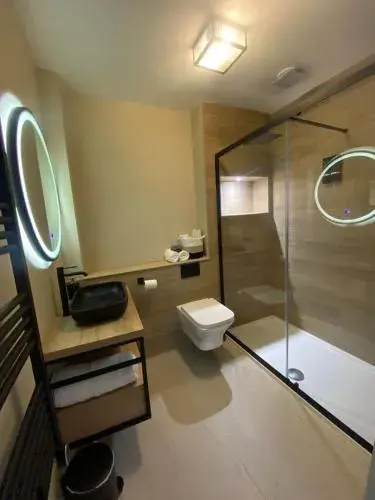 Superior Double or Twin Room in The Glen Quarter Superior Double or Twin Room in The Glen Quarter