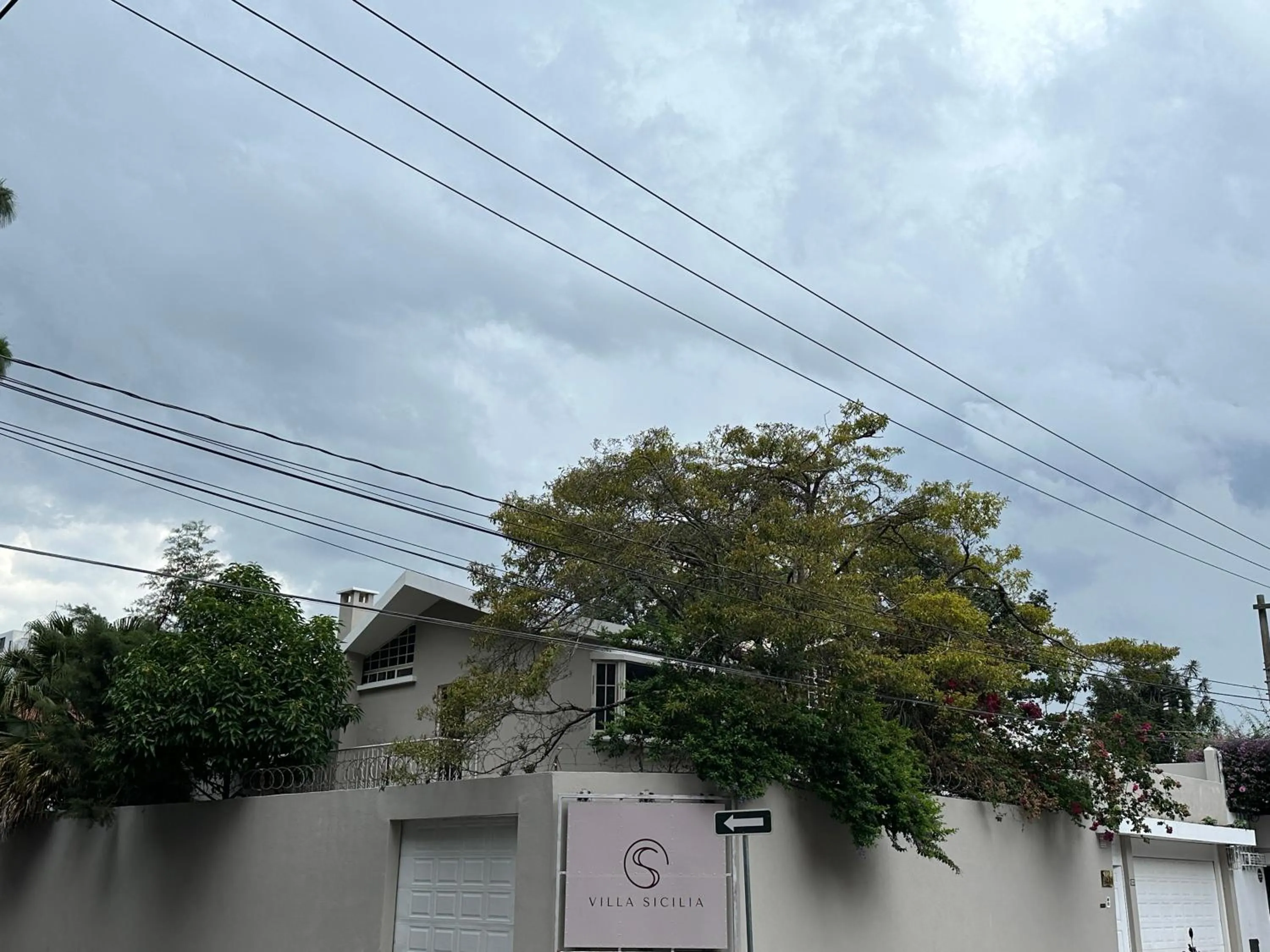 Property building in Villa Sicilia