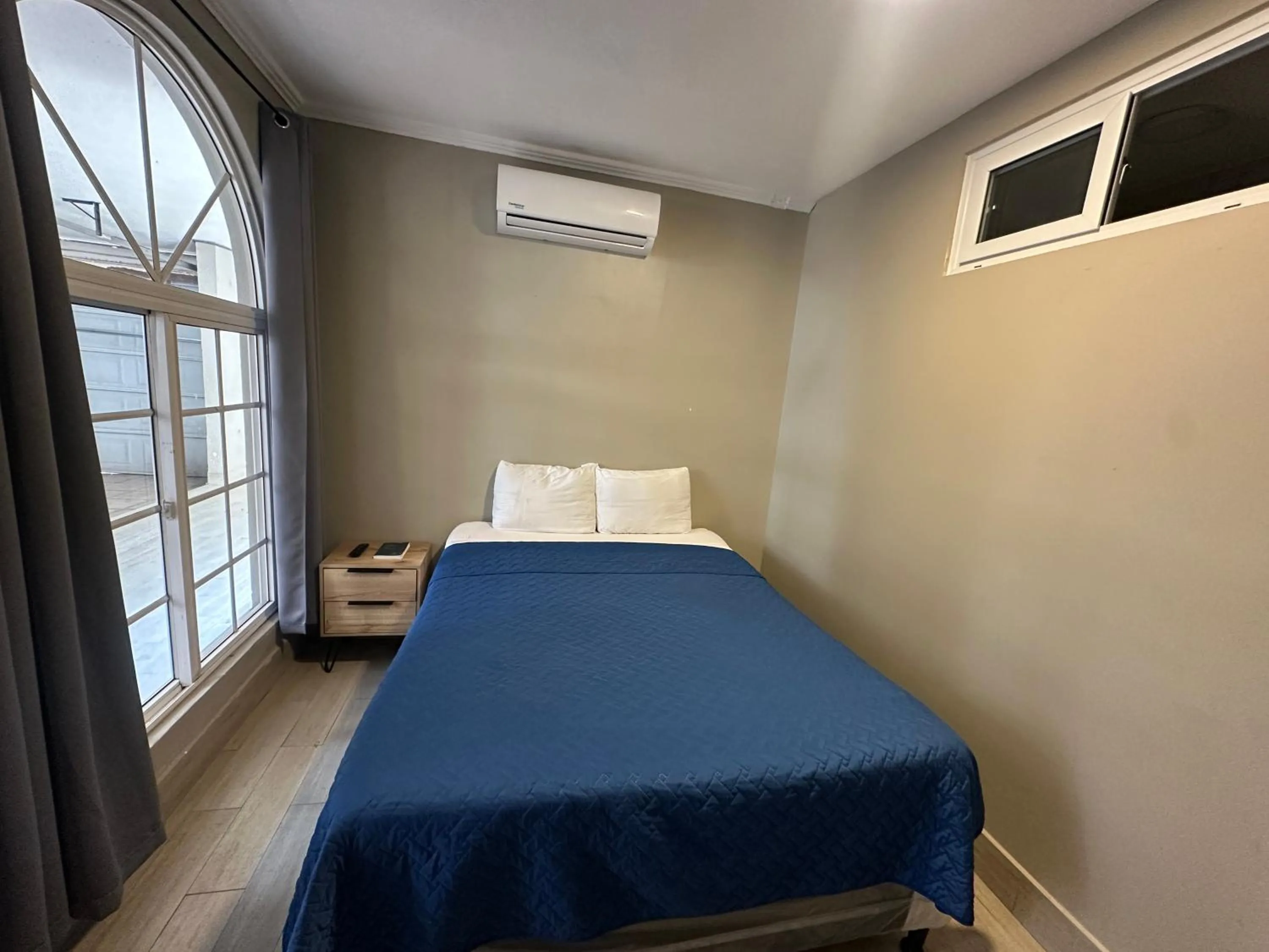 air conditioner, Bed in Villa Sicilia