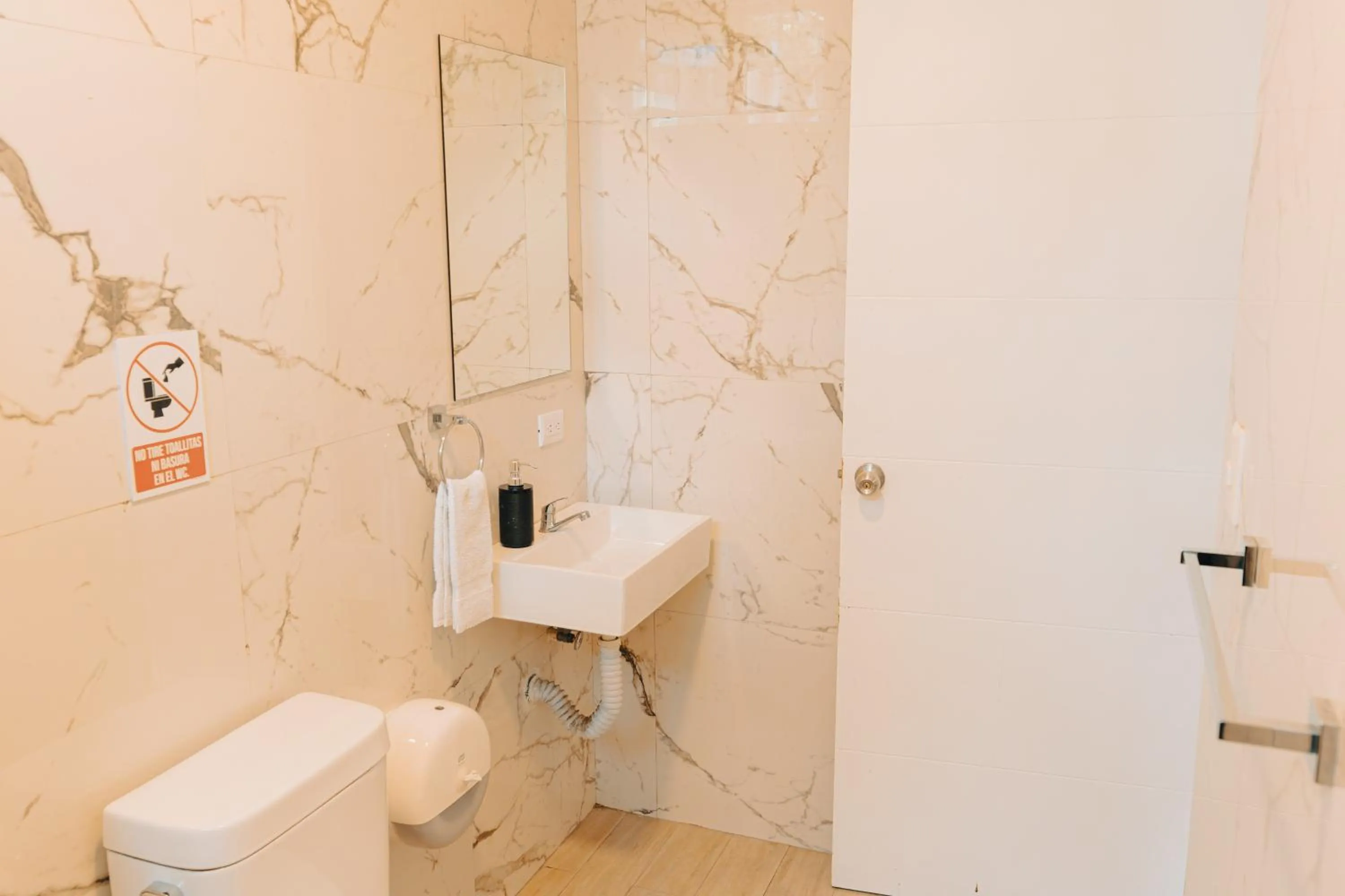 Shower in Villa Sicilia