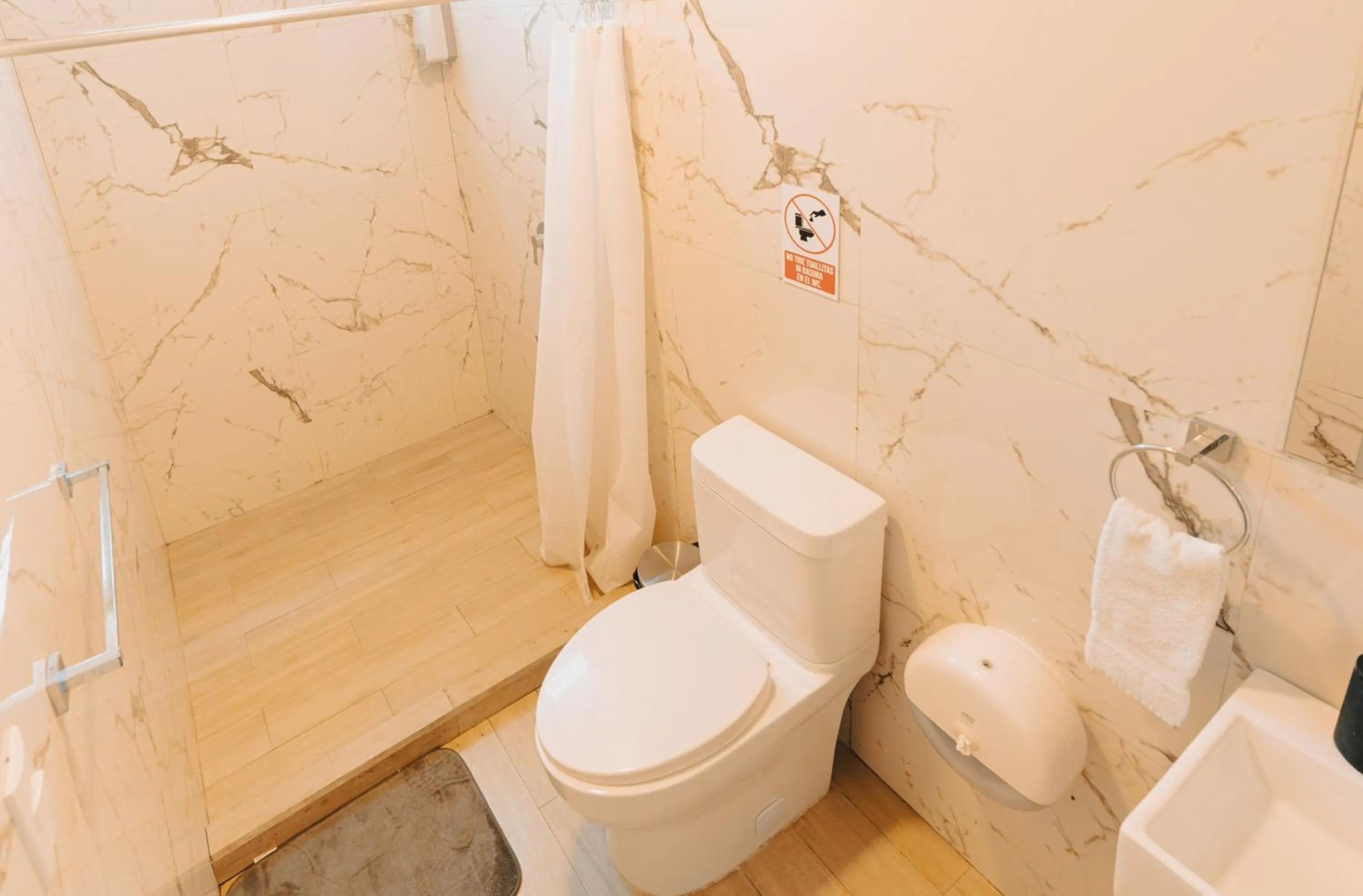 Shower in Villa Sicilia