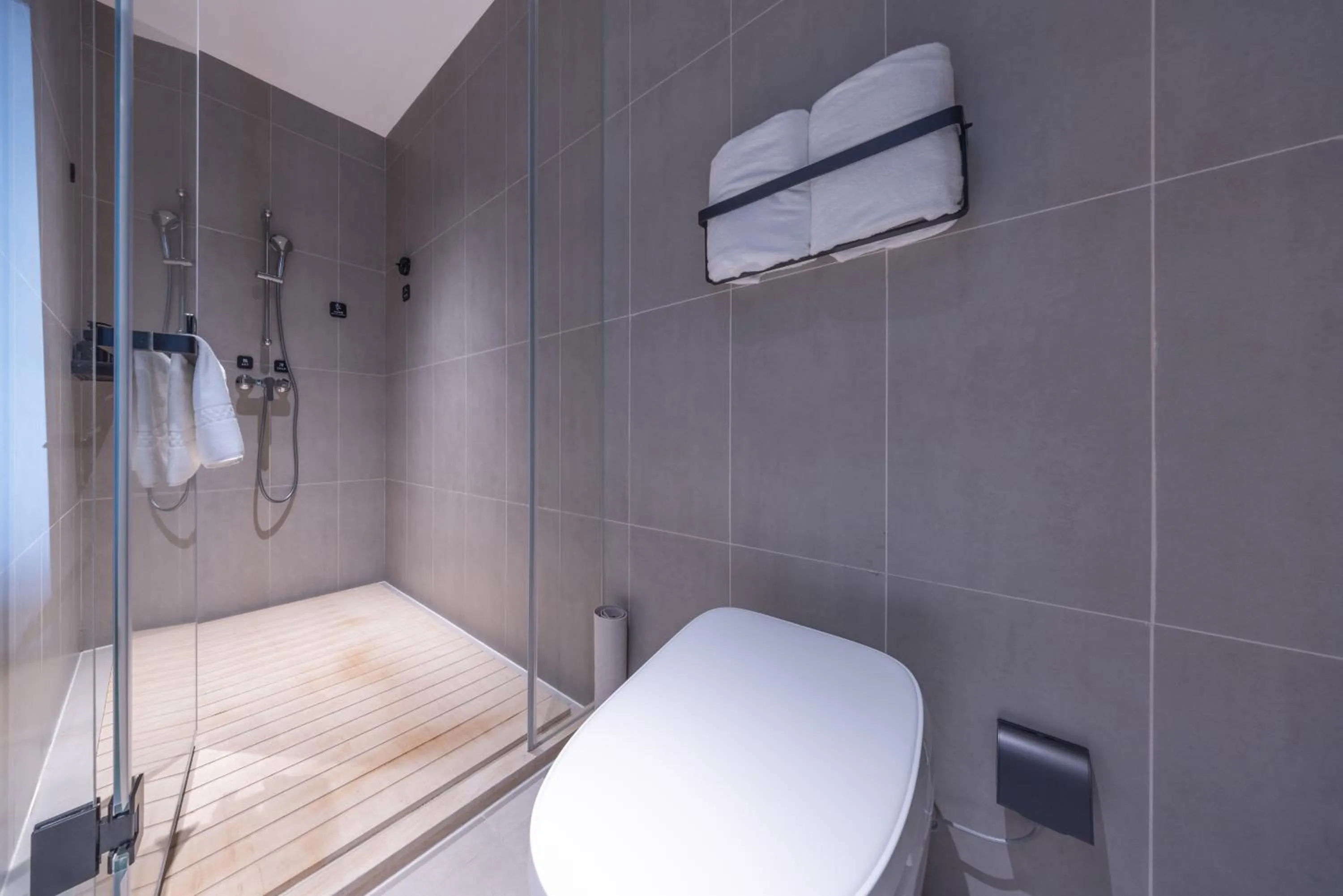 Atour Light Hotel Shanghai Daning International Shibei High-tech Park