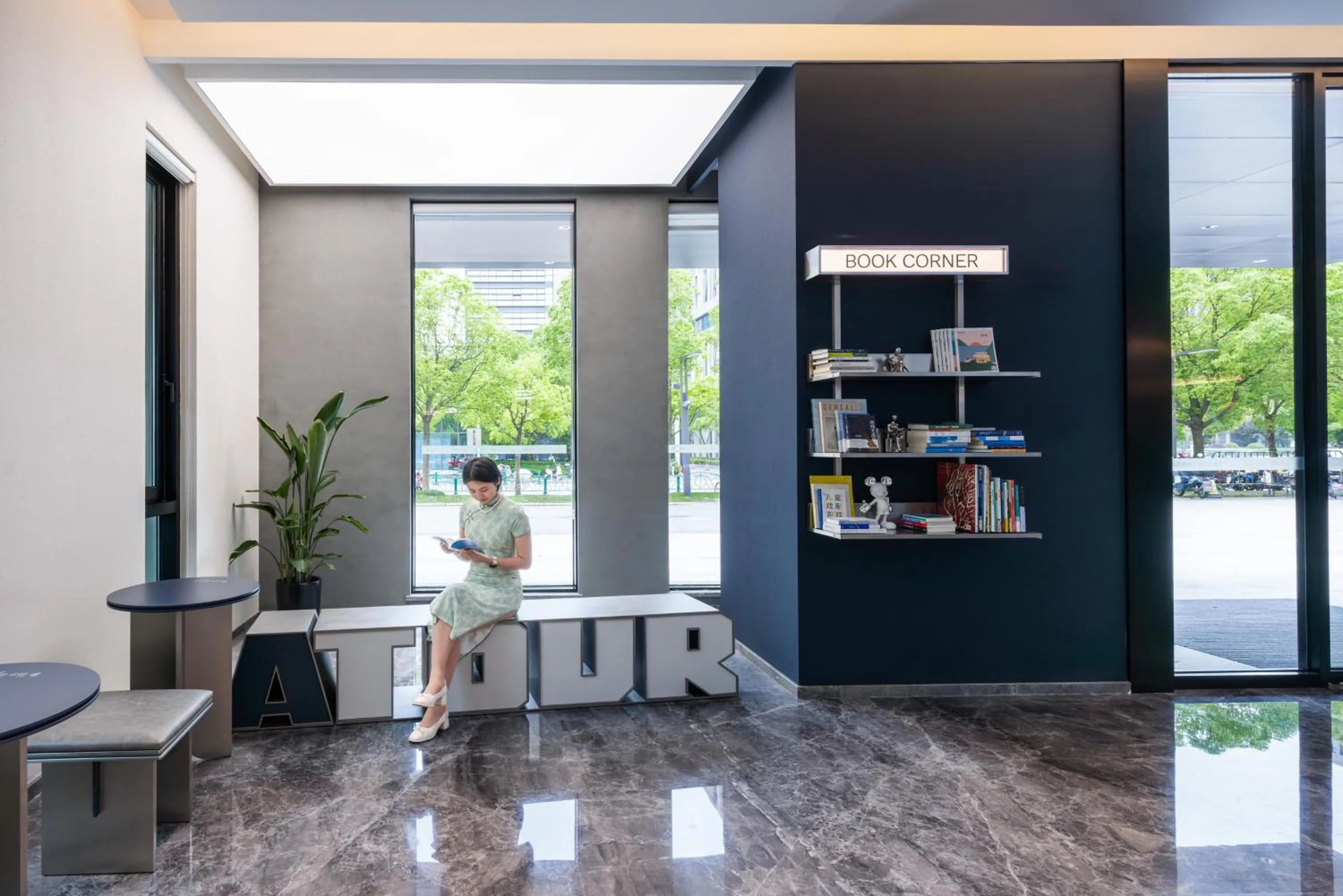 Atour Light Hotel Shanghai Daning International Shibei High-tech Park