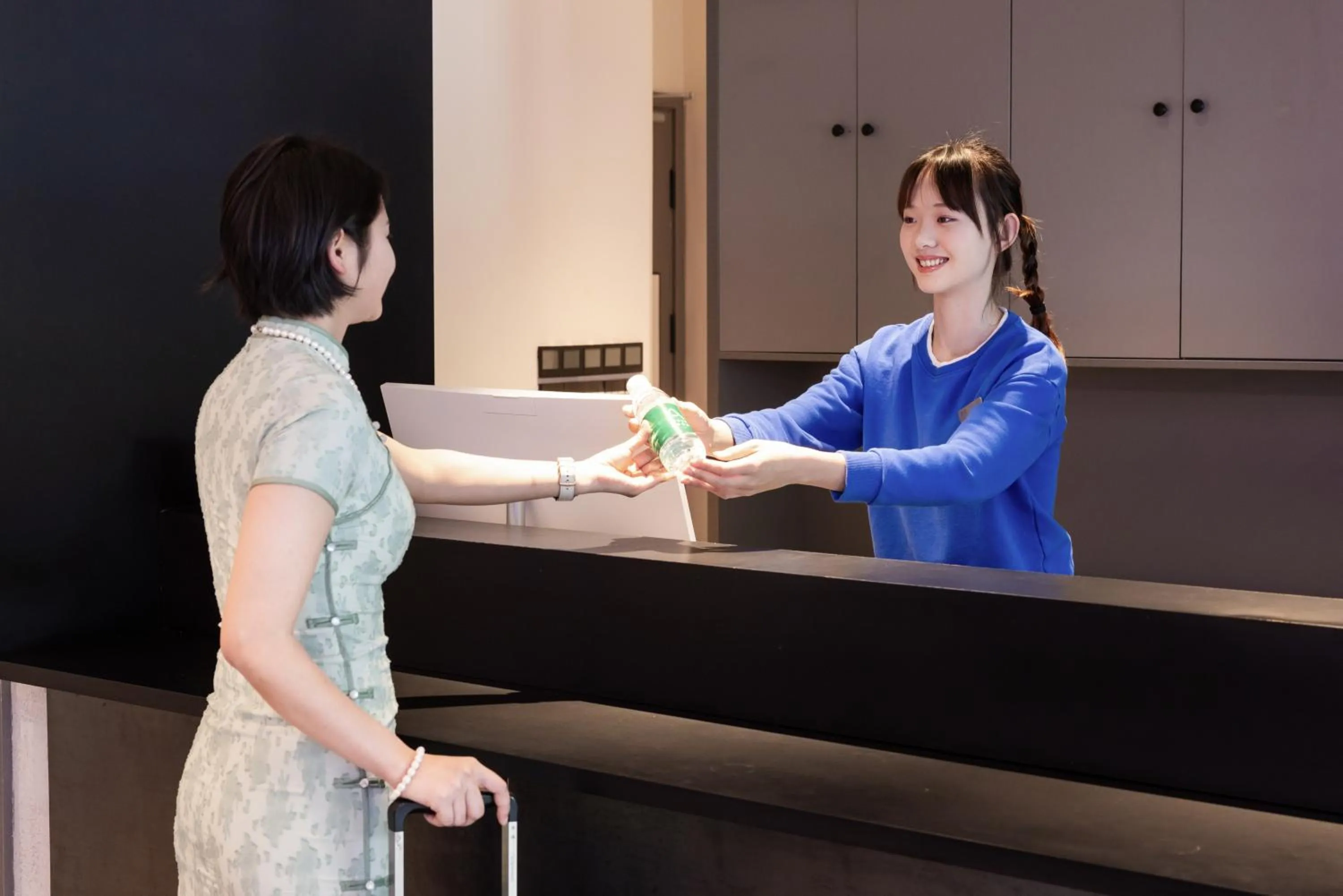 Lobby or reception in Atour Light Hotel Shanghai Daning International Shibei High-tech Park