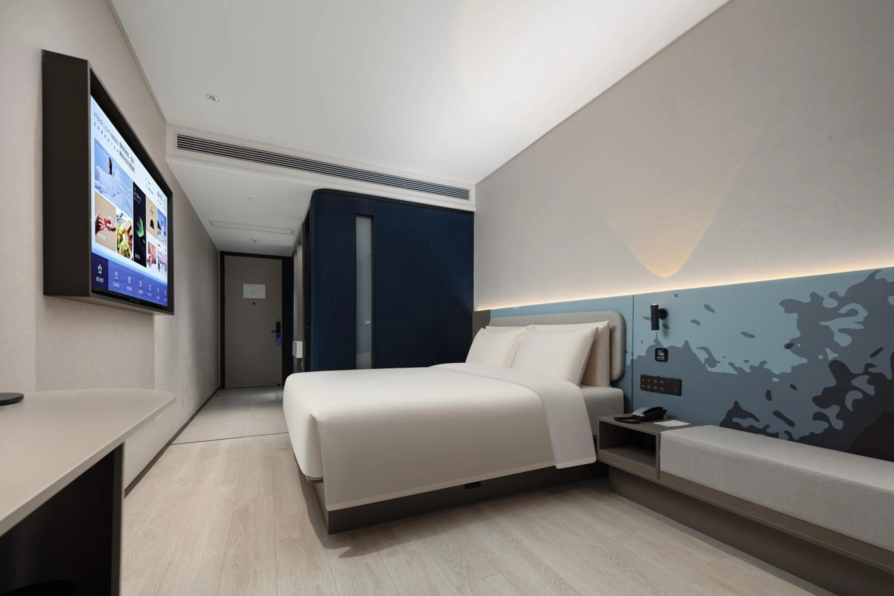 Bed in Atour Light Hotel Shanghai Daning International Shibei High-tech Park