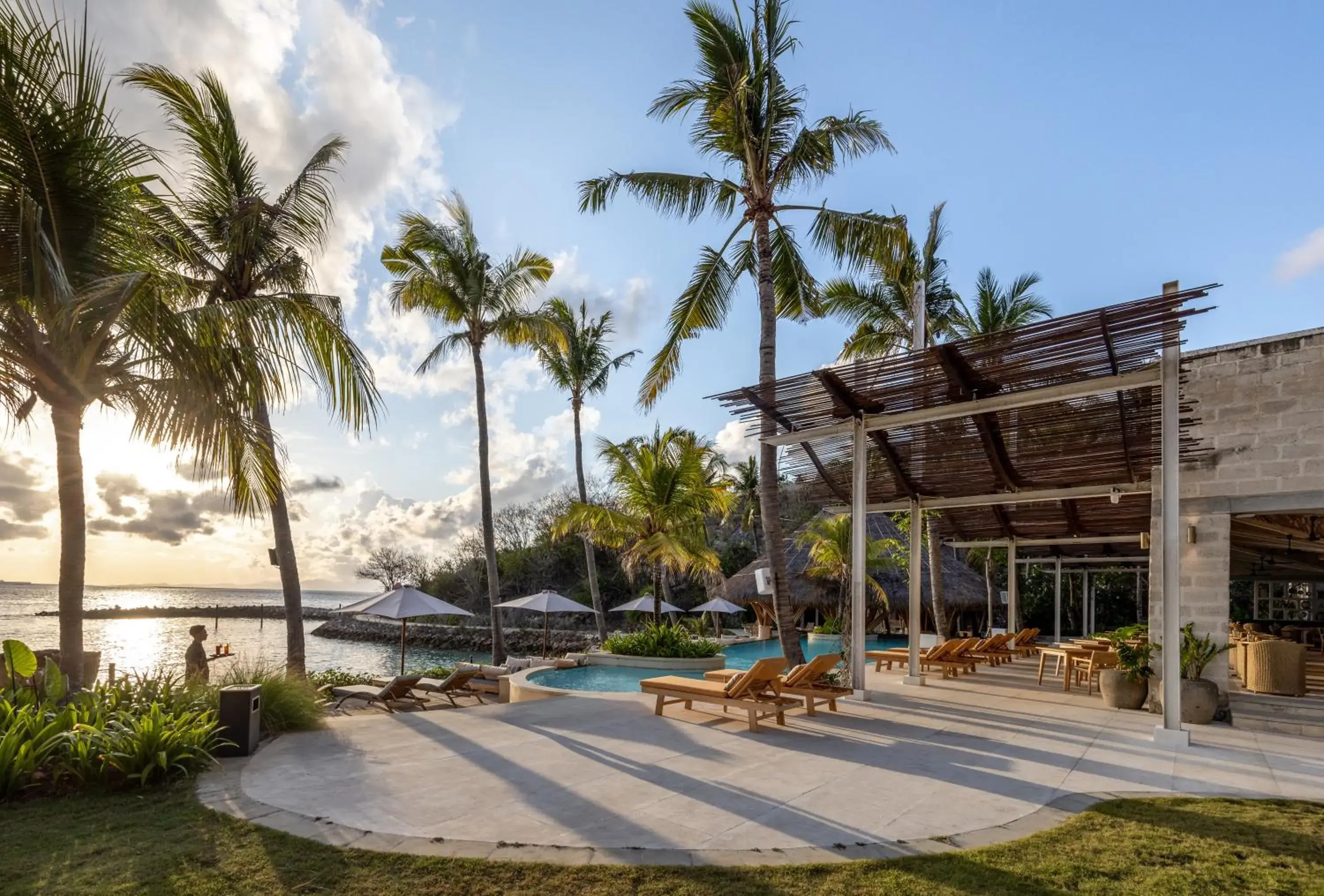 Swimming pool in Semaya Beach Resort Swimming pool in Semaya Beach Resort