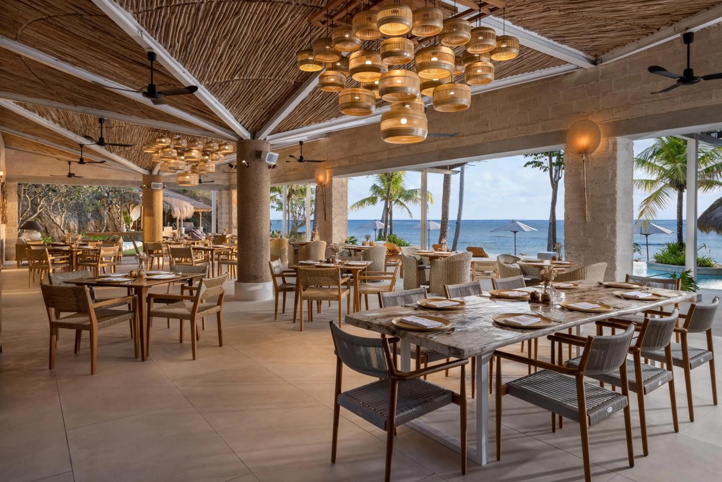 Restaurant/places to eat in Semaya Beach Resort