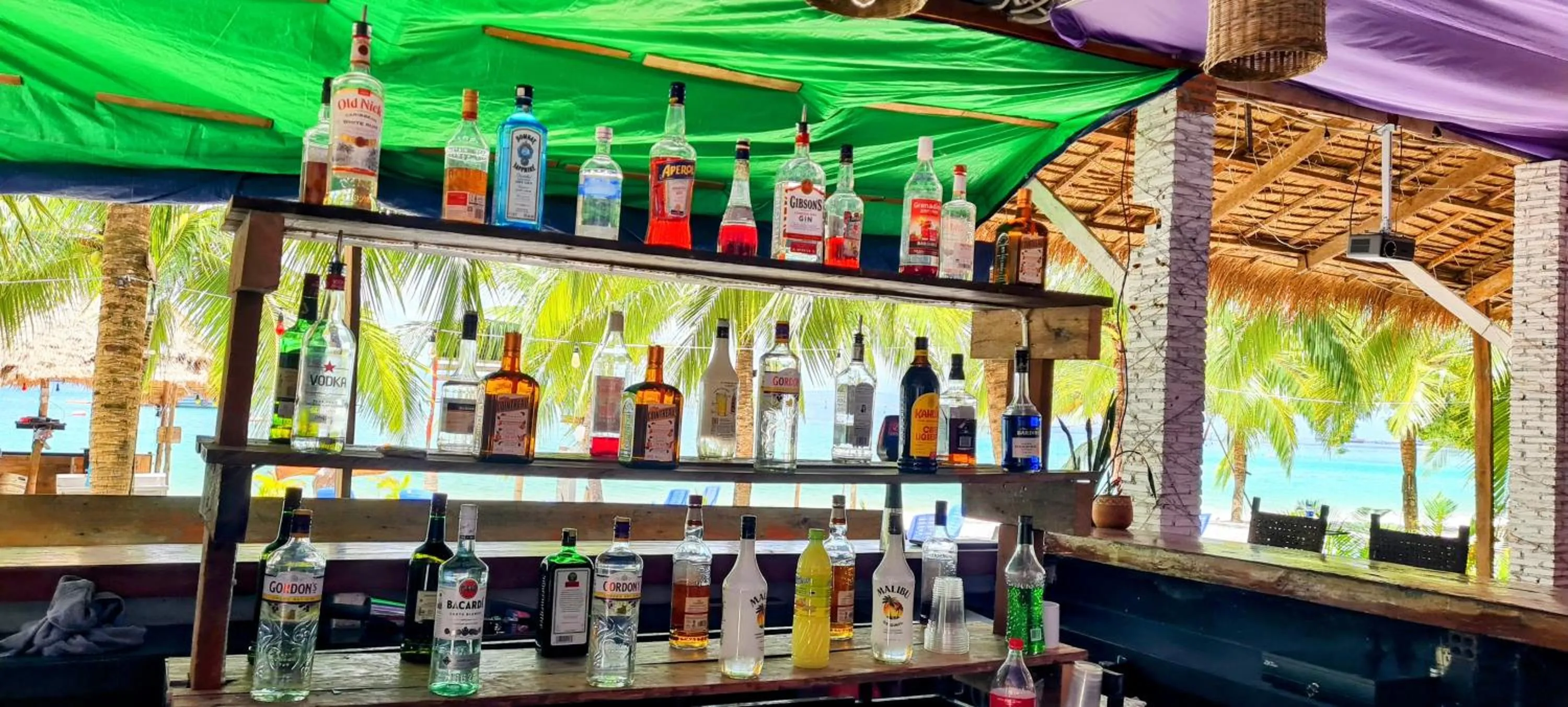 Lounge or bar in Koh Rong Beach Hostel and Bungalows