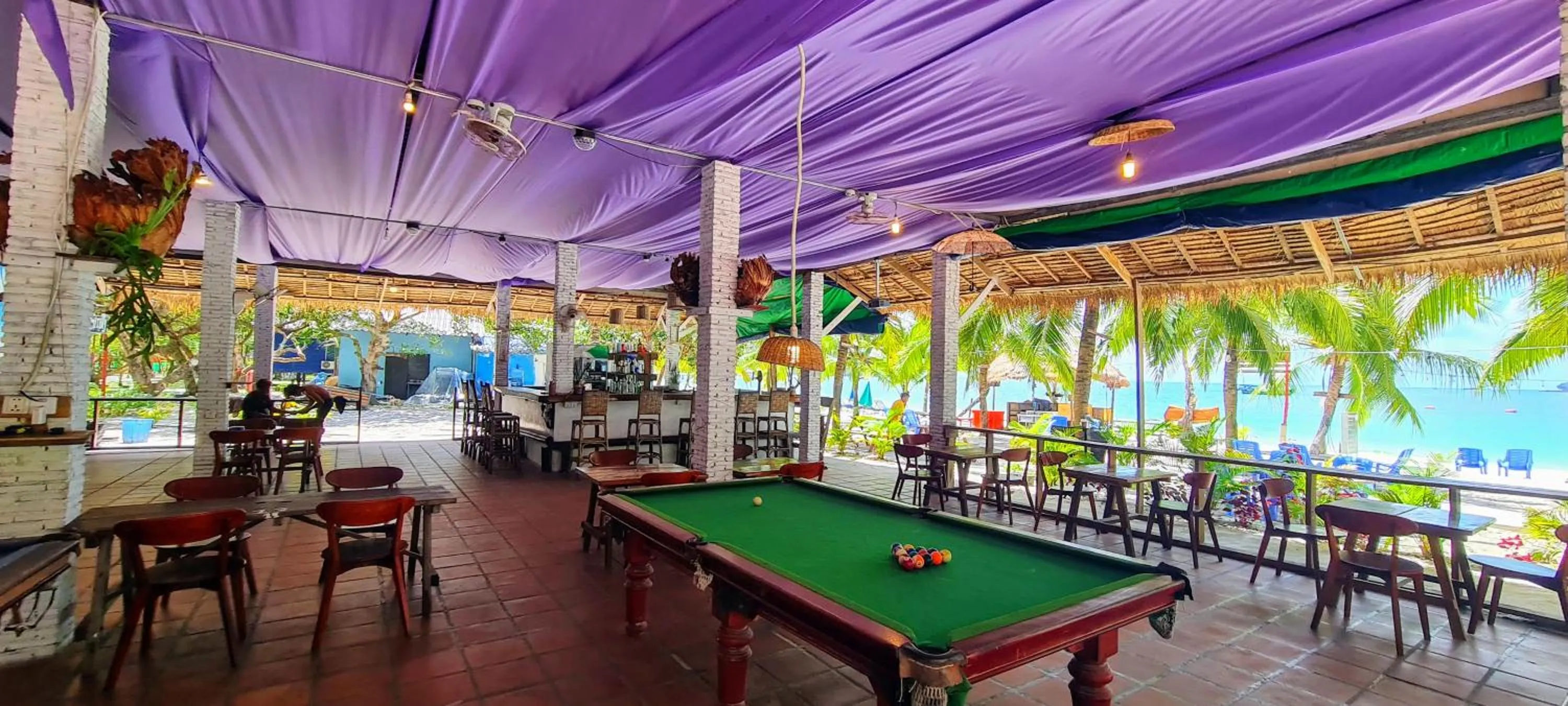 Billiard in Koh Rong Beach Hostel and Bungalows