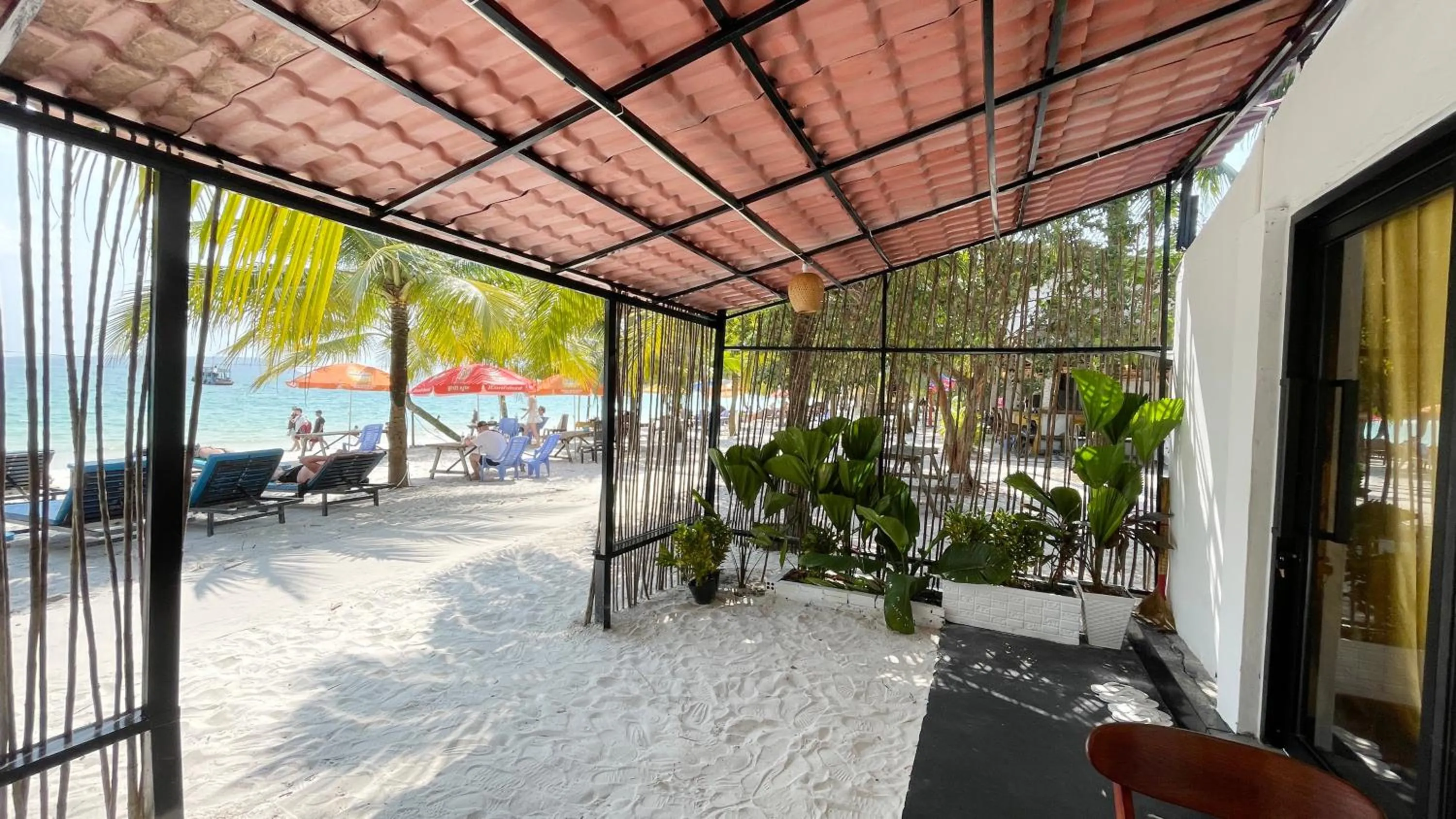 Balcony/Terrace in Koh Rong Beach Hostel and Bungalows