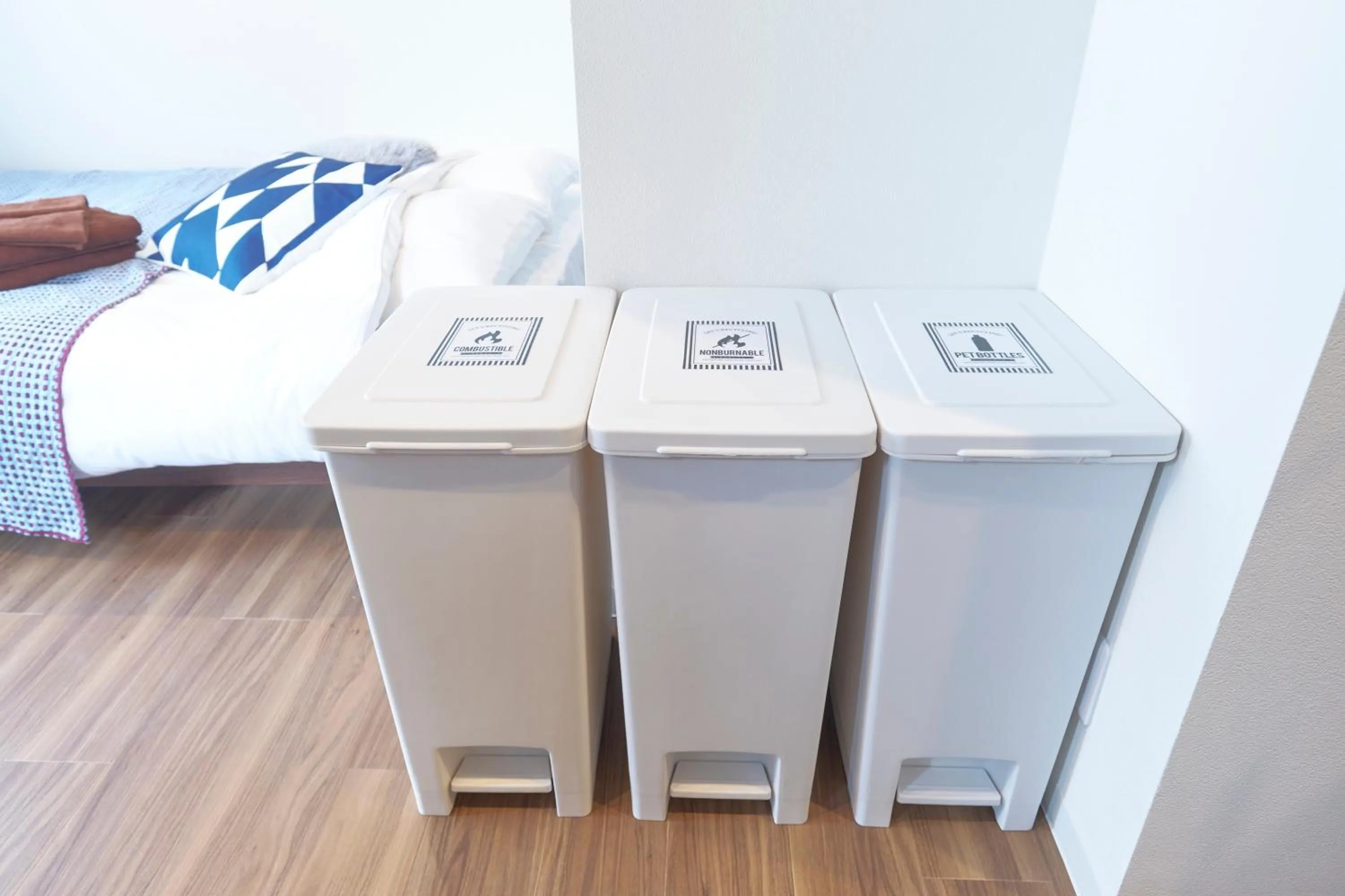 Bed in MATSUMIZAKA Hill by Tranova