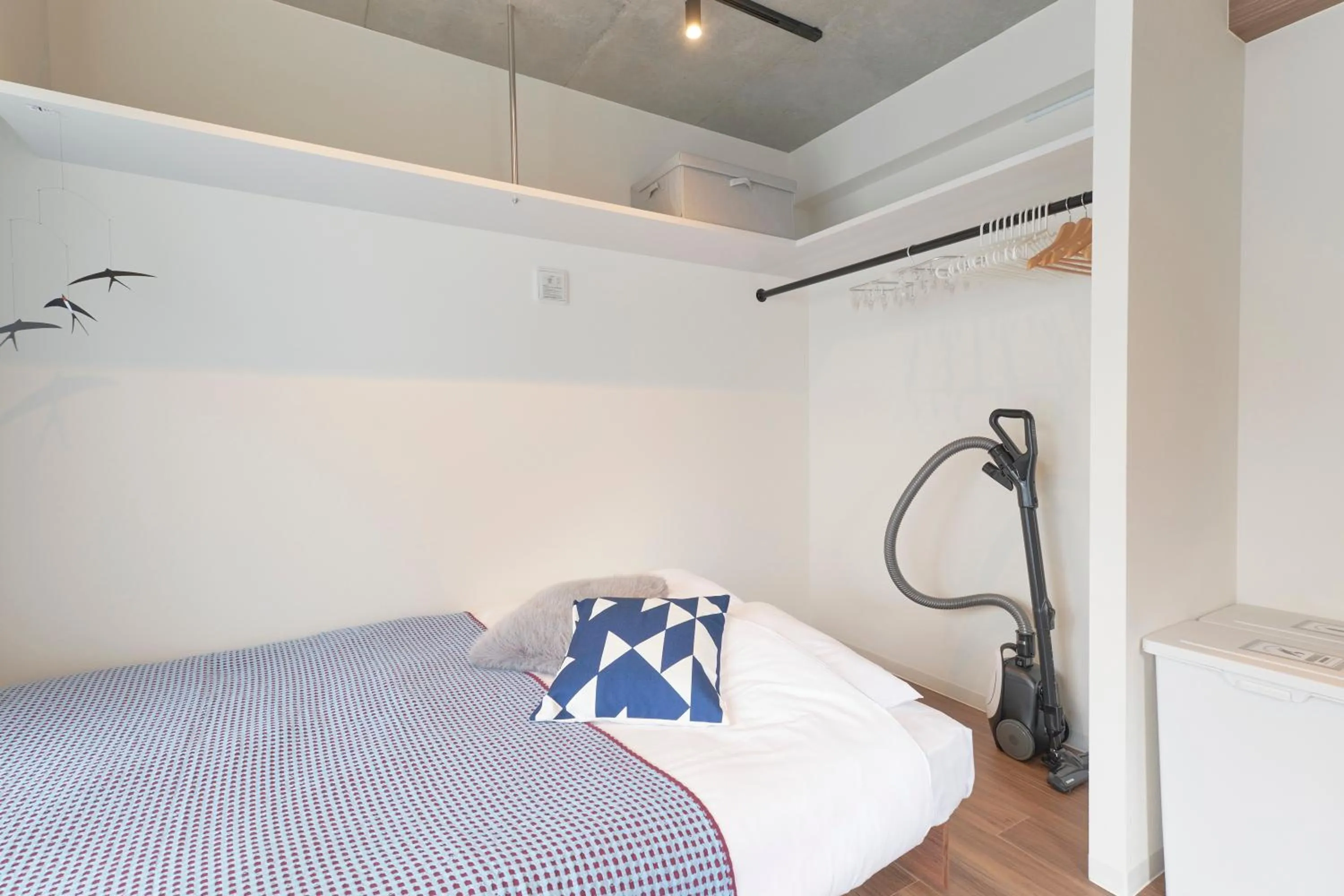 Bed in MATSUMIZAKA Hill by Tranova