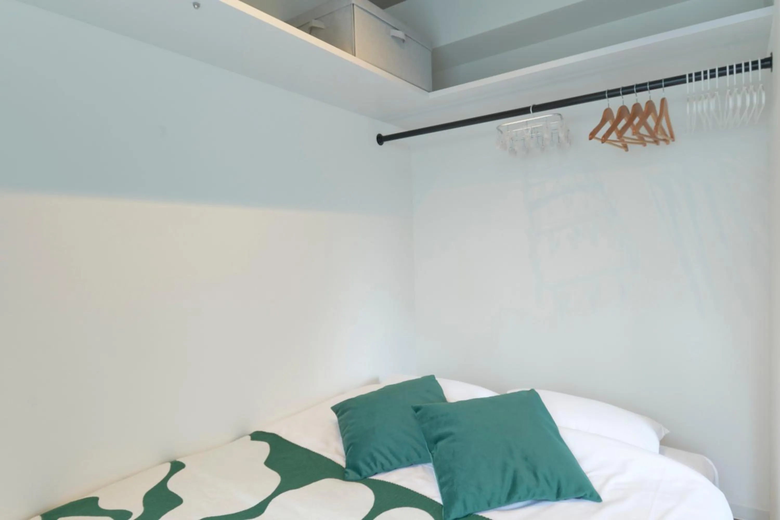 Bed in MATSUMIZAKA Hill by Tranova