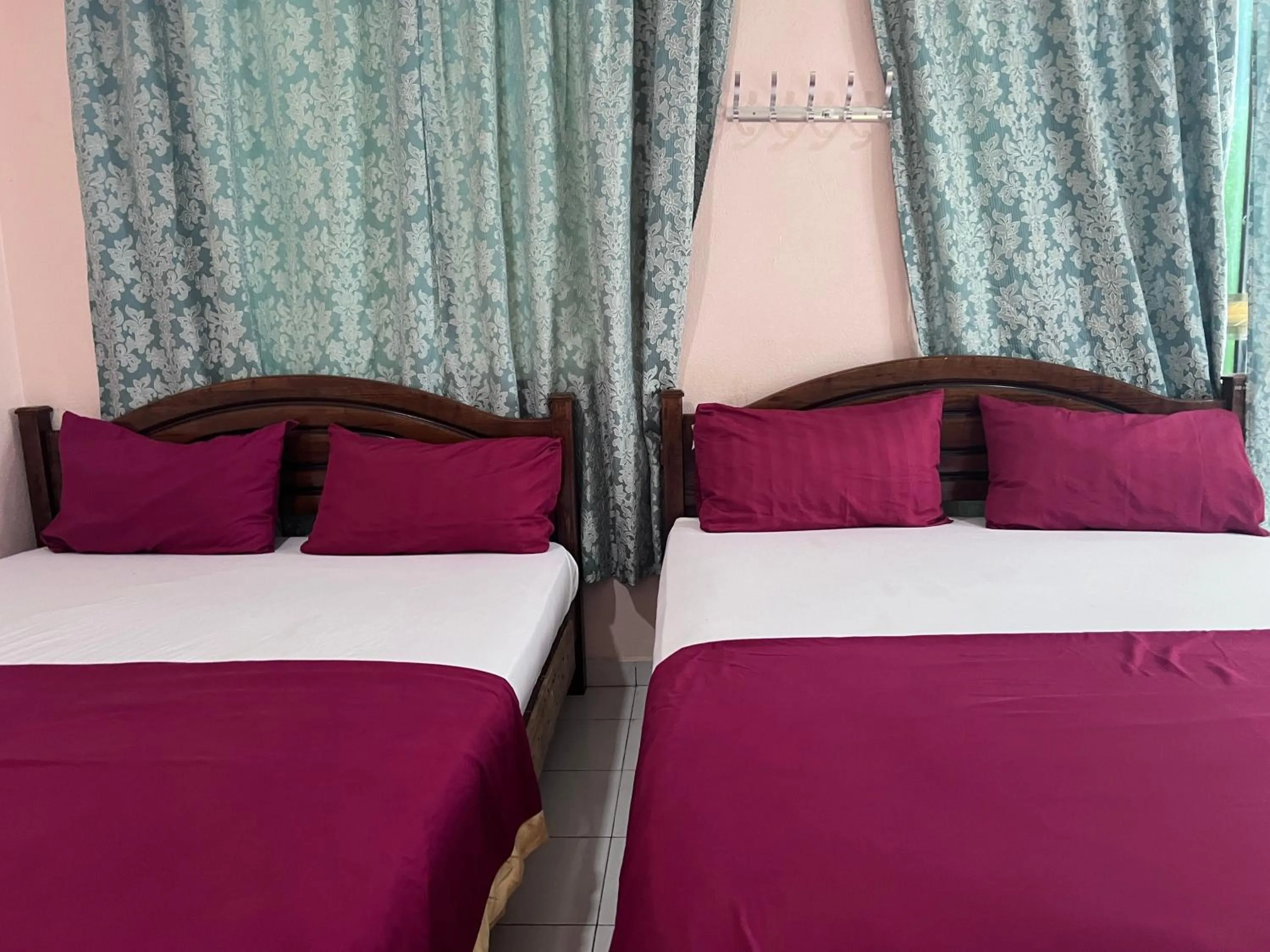 Bedroom in OYO 90981 Chenang Rest House 1