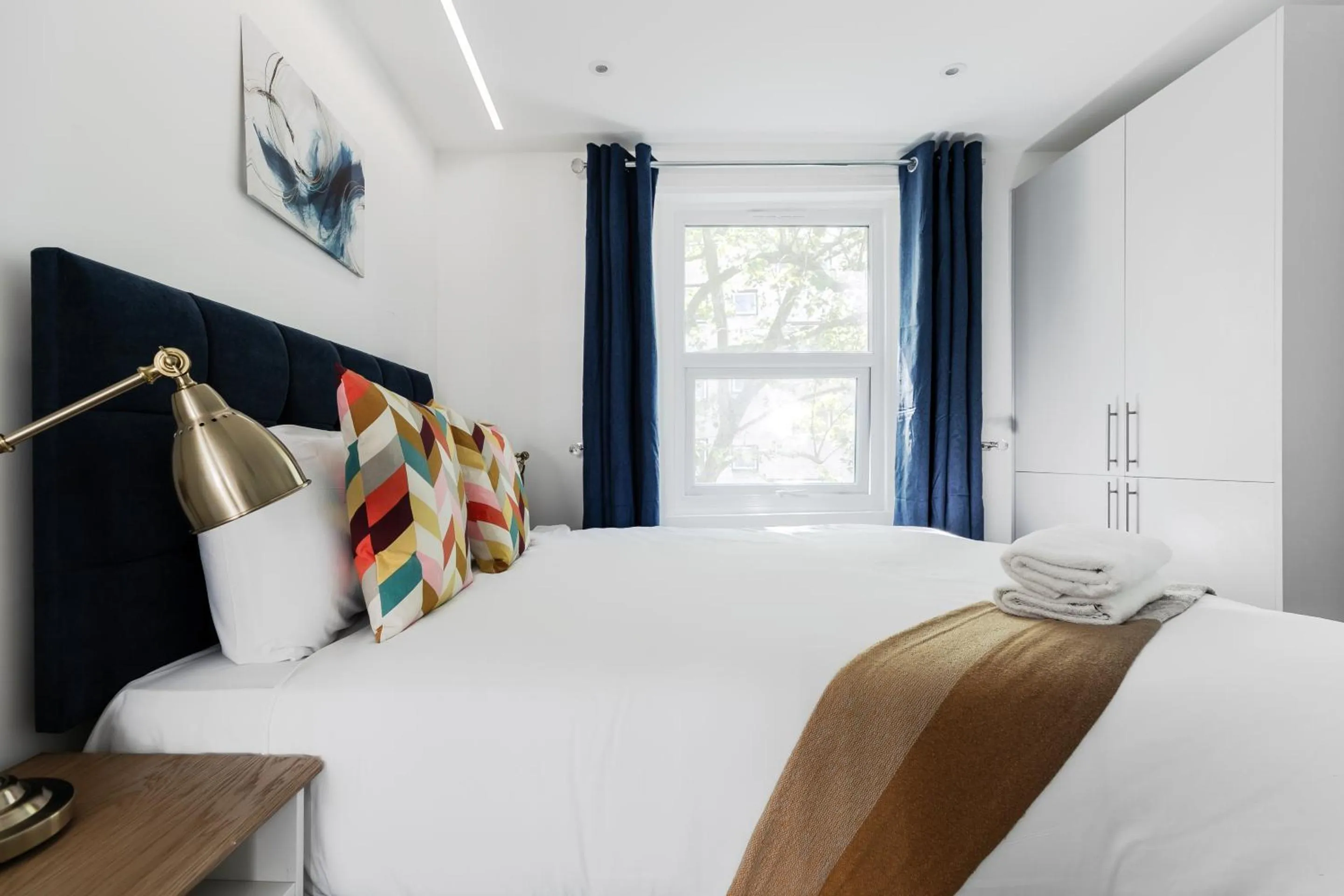 Bedroom, Bed in Comfortable Apartments near Harrods