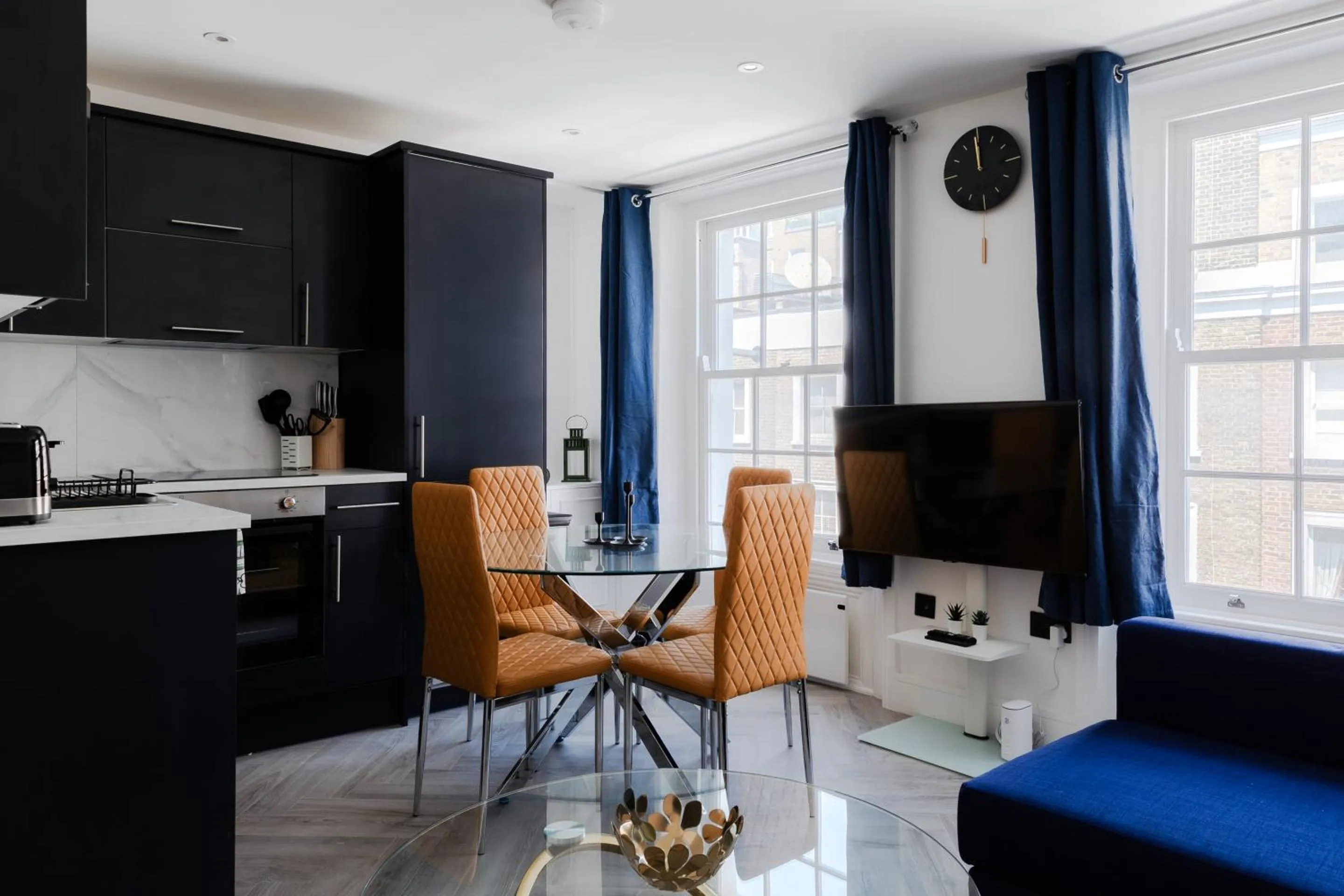 Living room in Comfortable Apartments near Harrods