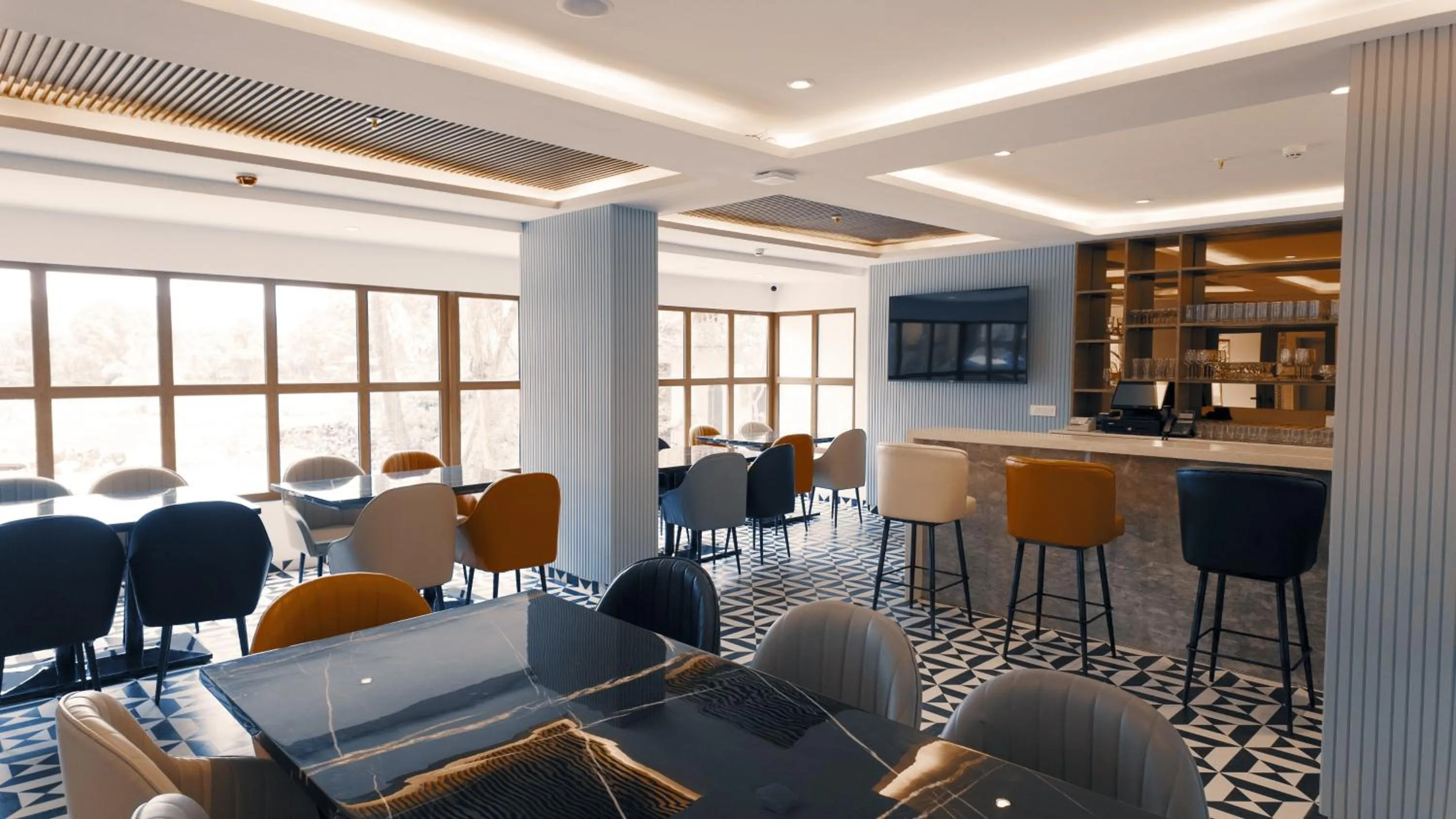 Lounge or bar in Fortune Select Candolim, Goa - Member ITC Hotels' Group