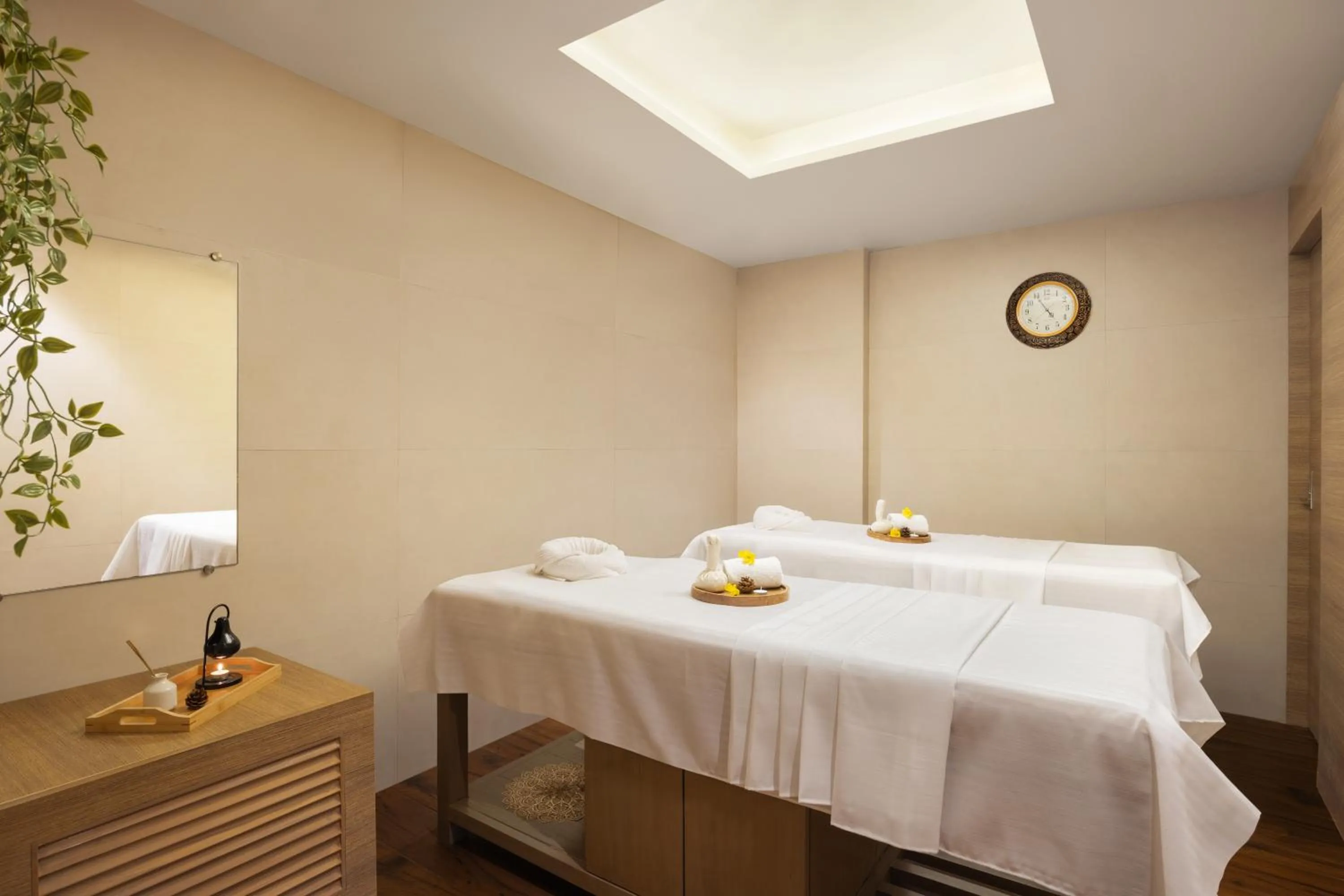 Massage, Bed in Fortune Select Candolim, Goa - Member ITC Hotels' Group