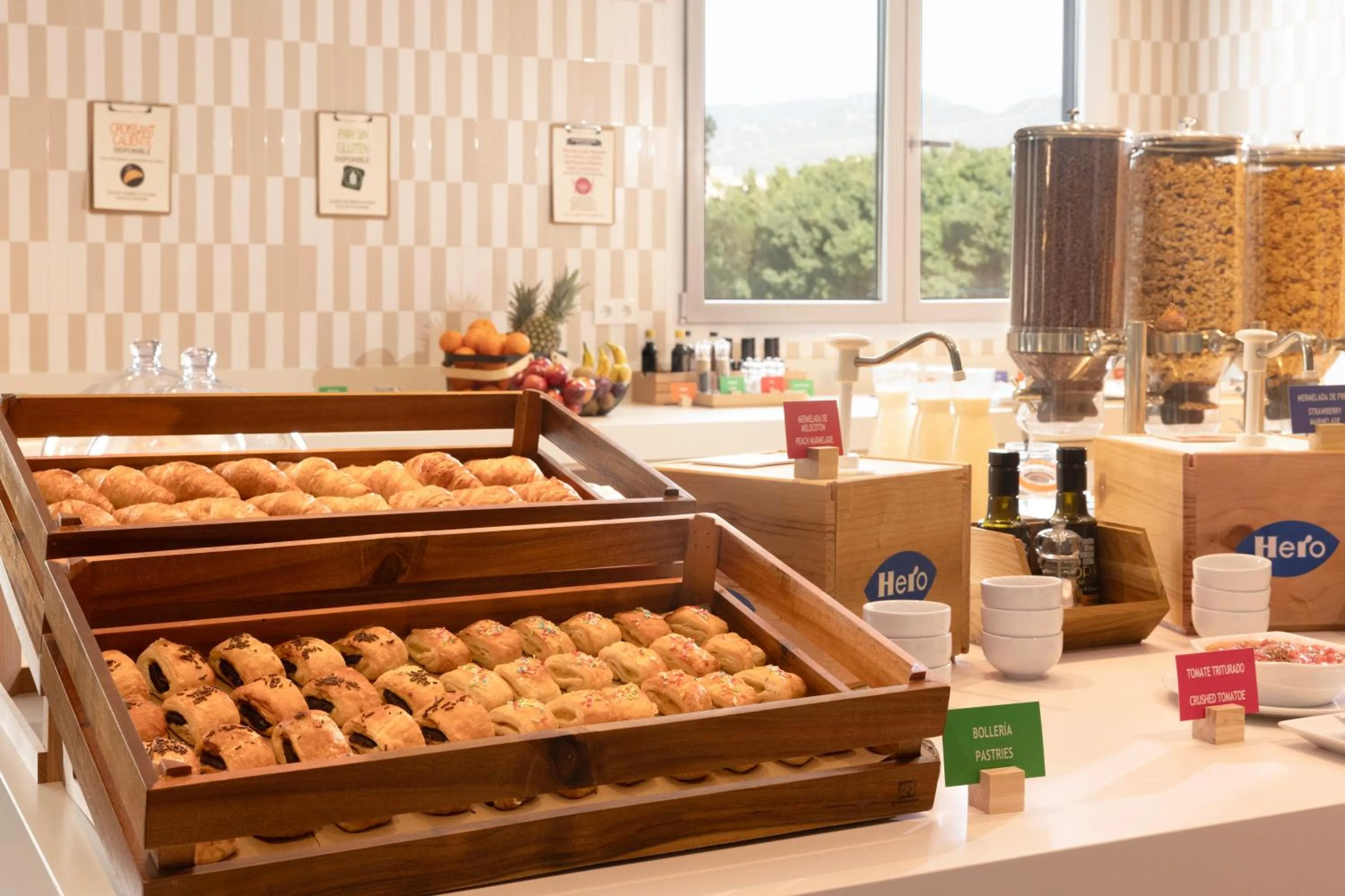 Breakfast in Hampton By Hilton Malaga Martiricos