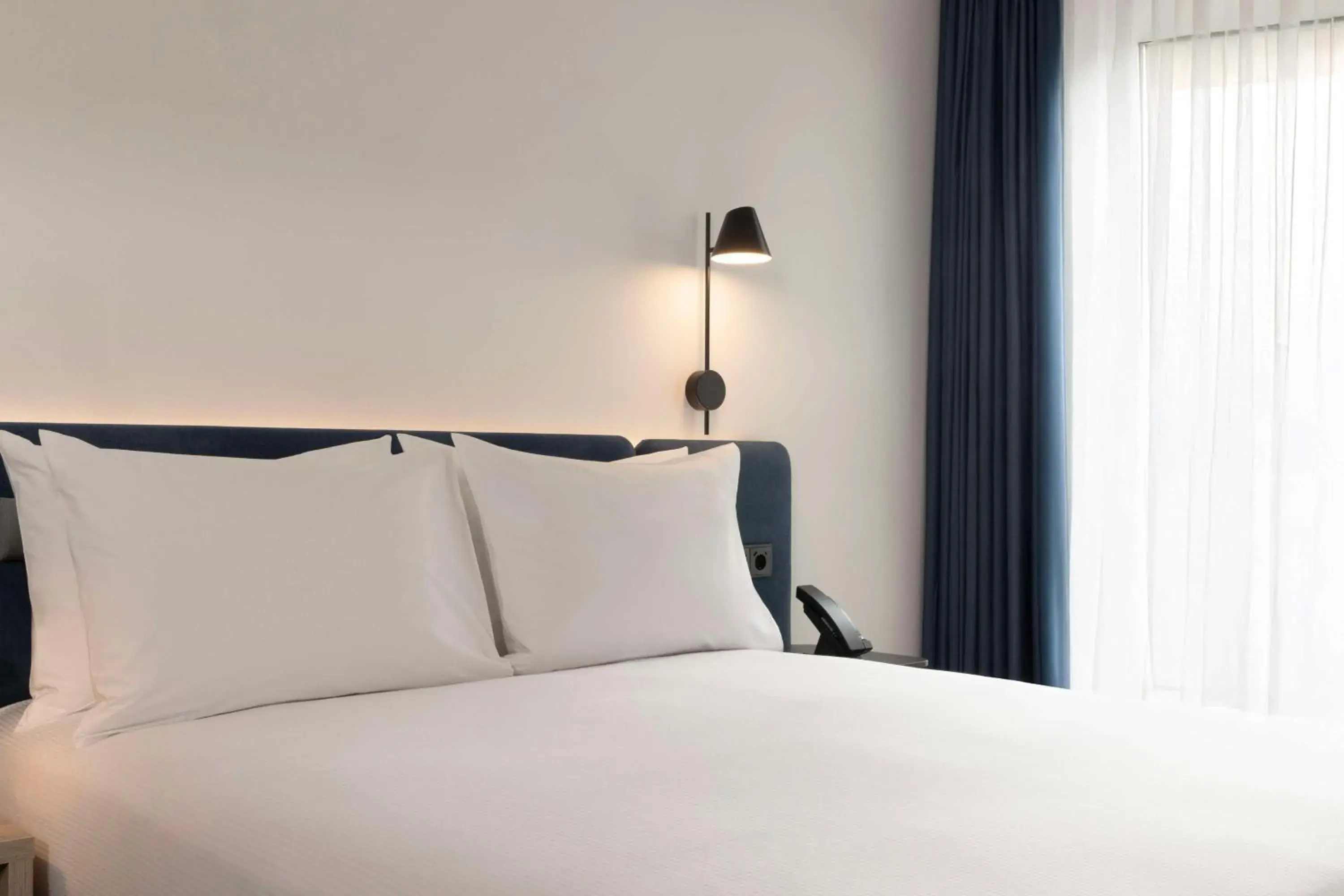 King Room in Hampton By Hilton Malaga Martiricos King Room in Hampton By Hilton Malaga Martiricos