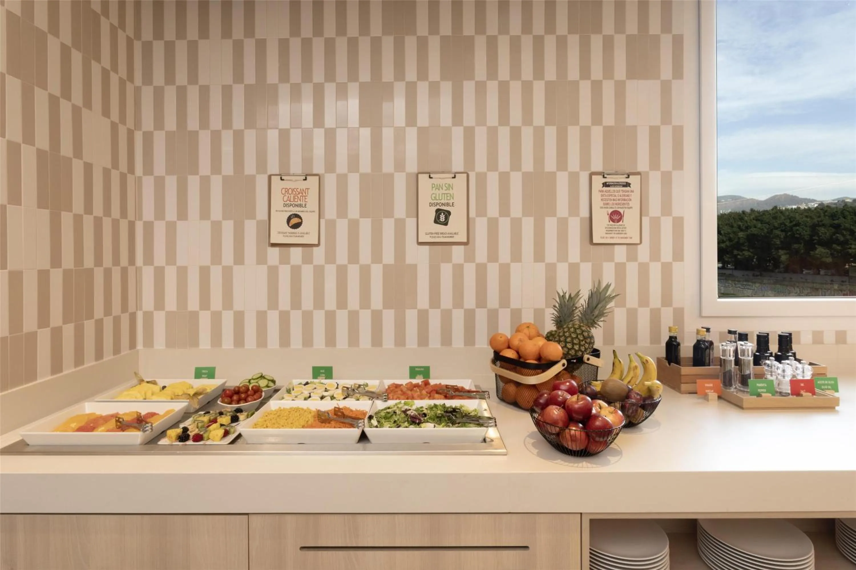 Breakfast in Hampton By Hilton Malaga Martiricos