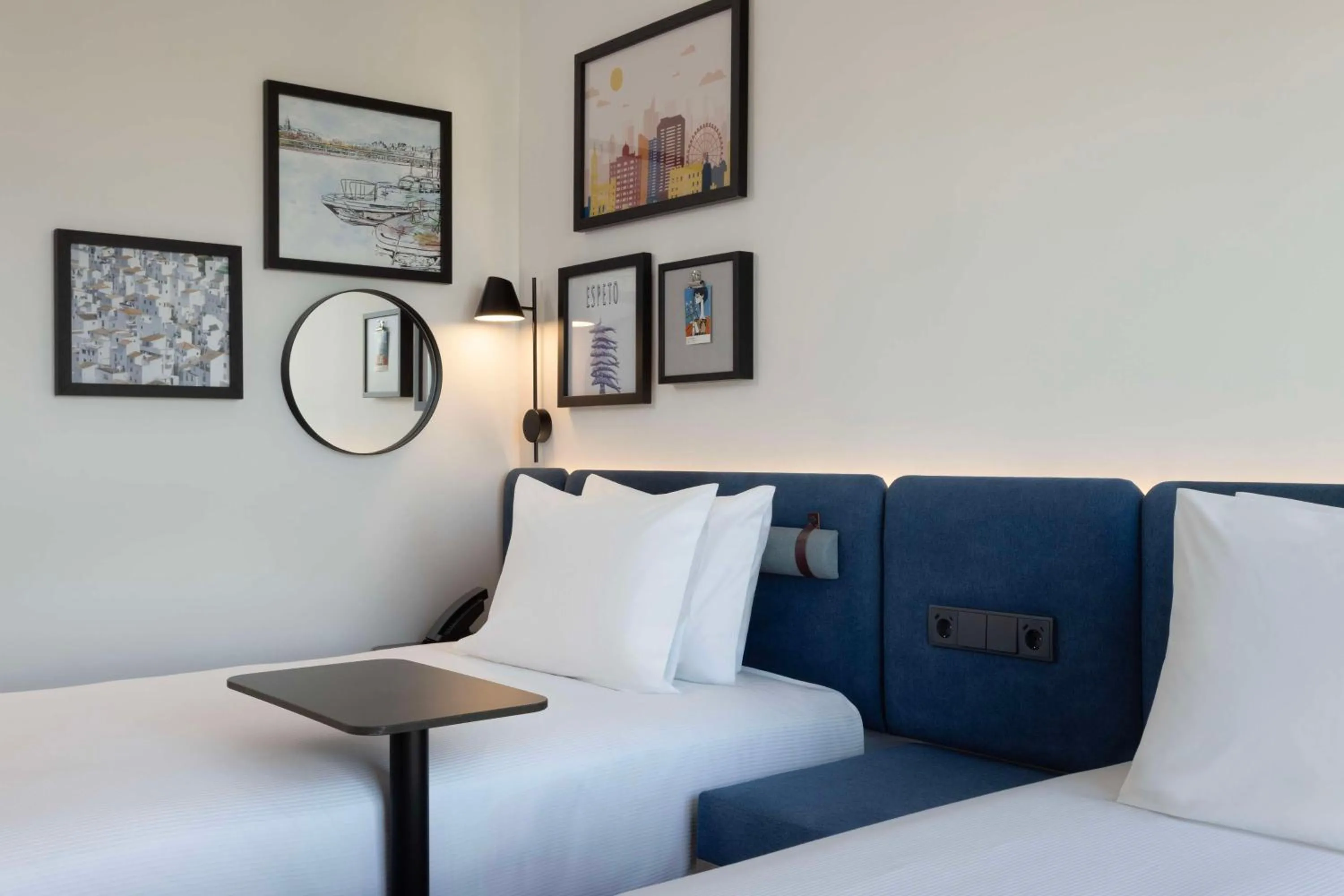 Bed in Hampton By Hilton Malaga Martiricos