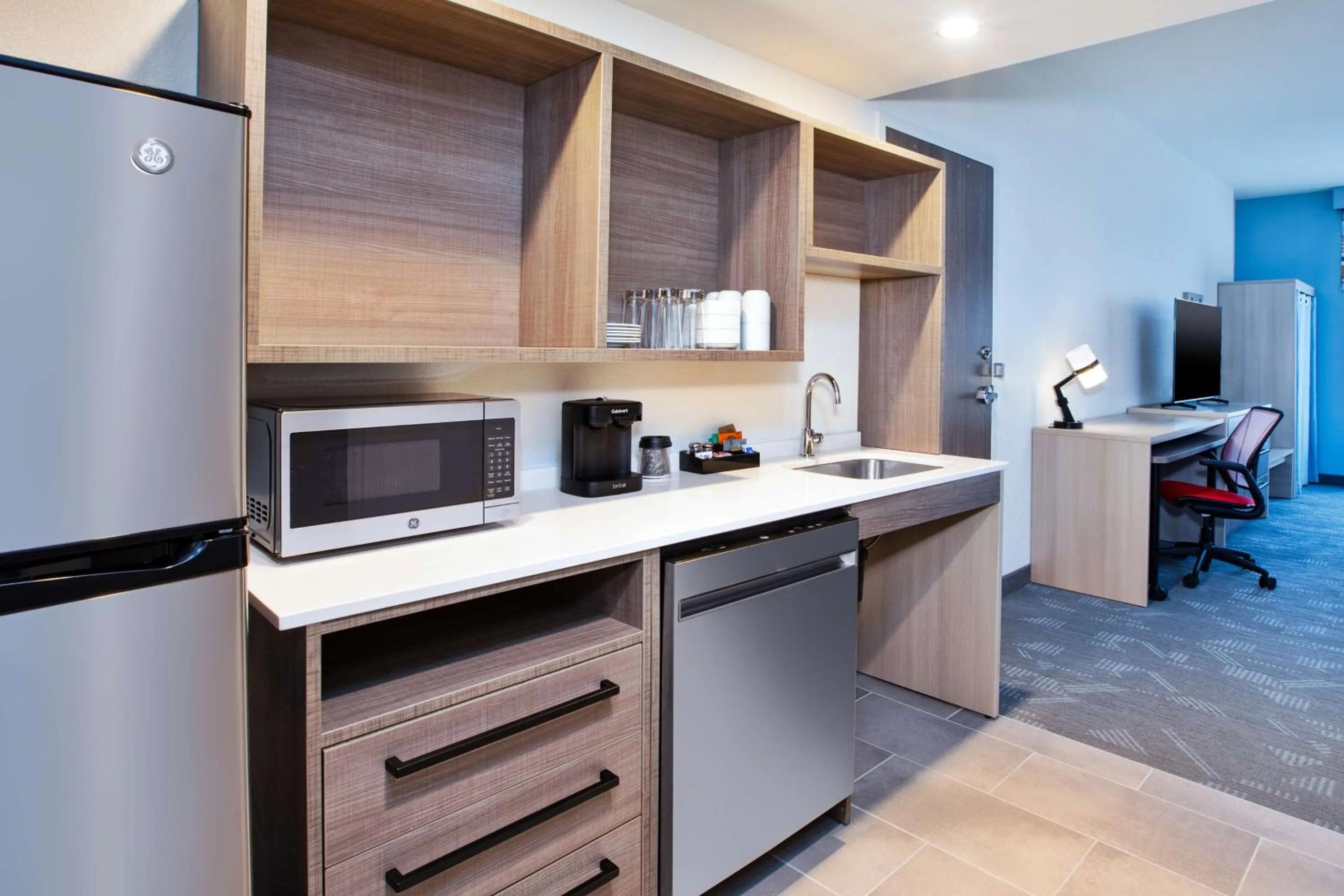 Property building in Home2 Suites By Hilton Grand Rapids Northeast