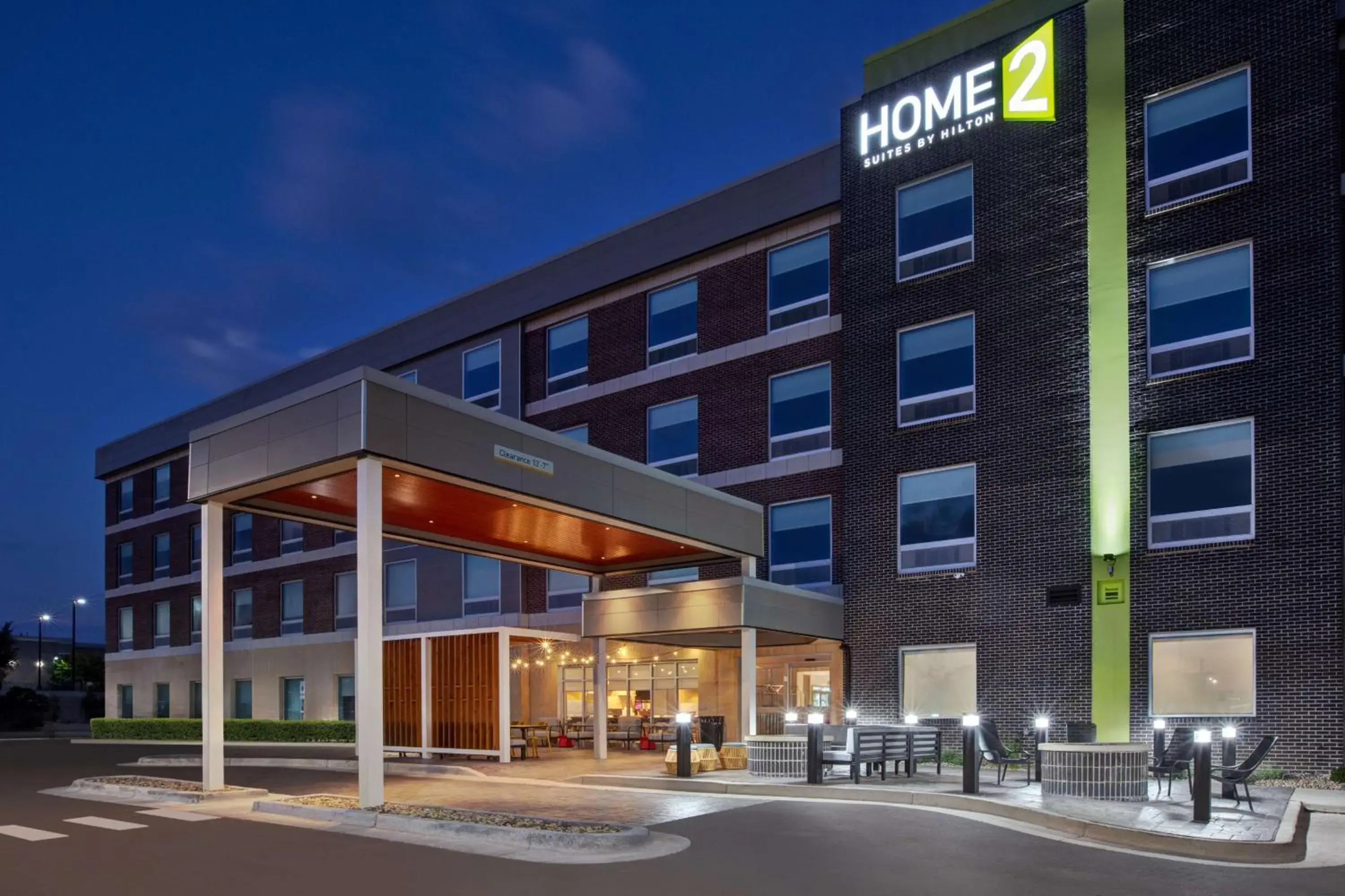 Property building in Home2 Suites By Hilton Grand Rapids Northeast Property building in Home2 Suites By Hilton Grand Rapids Northeast