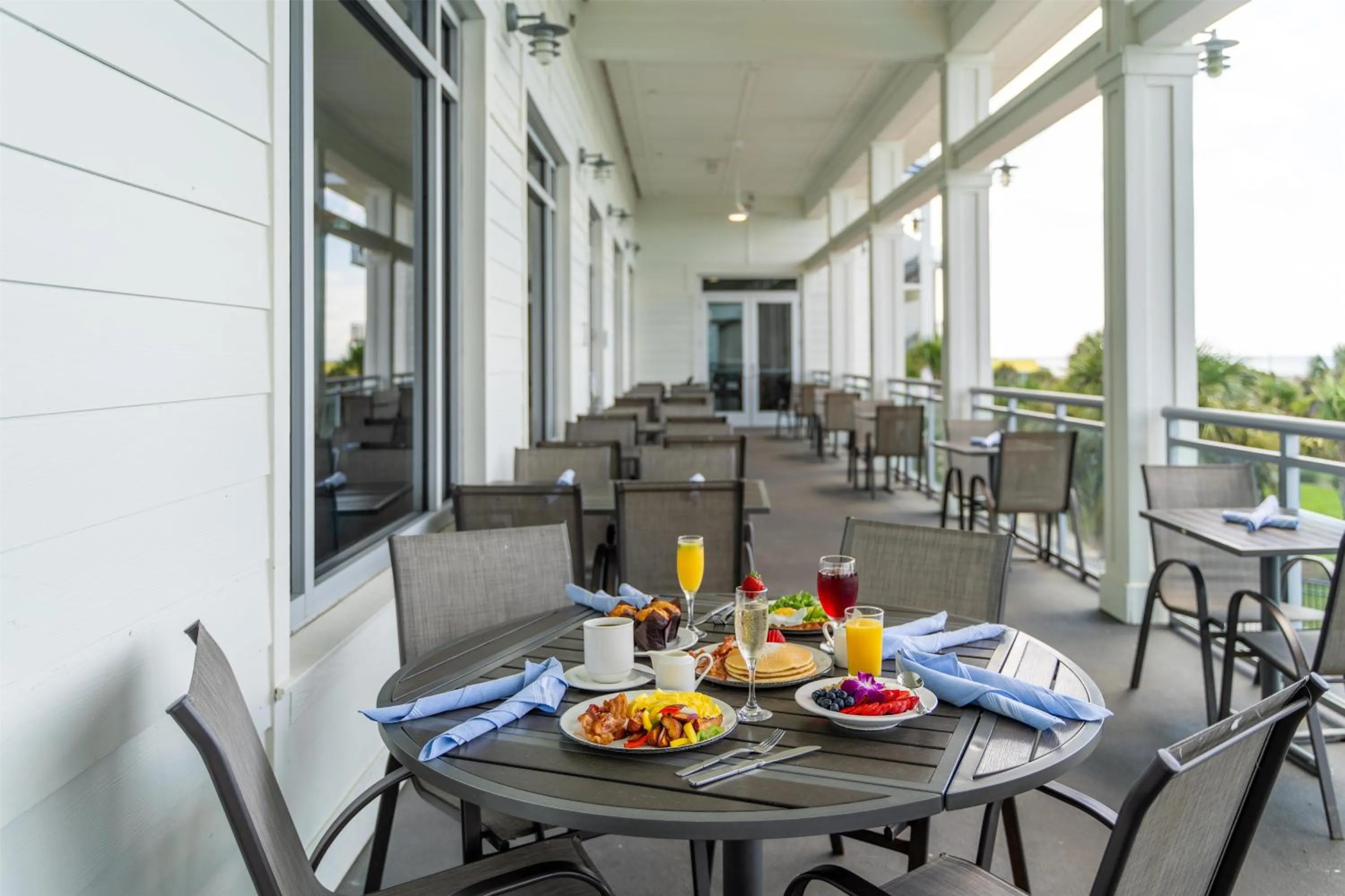 Restaurant/places to eat in The Ellie Beach Resort Myrtle Beach, Tapestry By Hilton