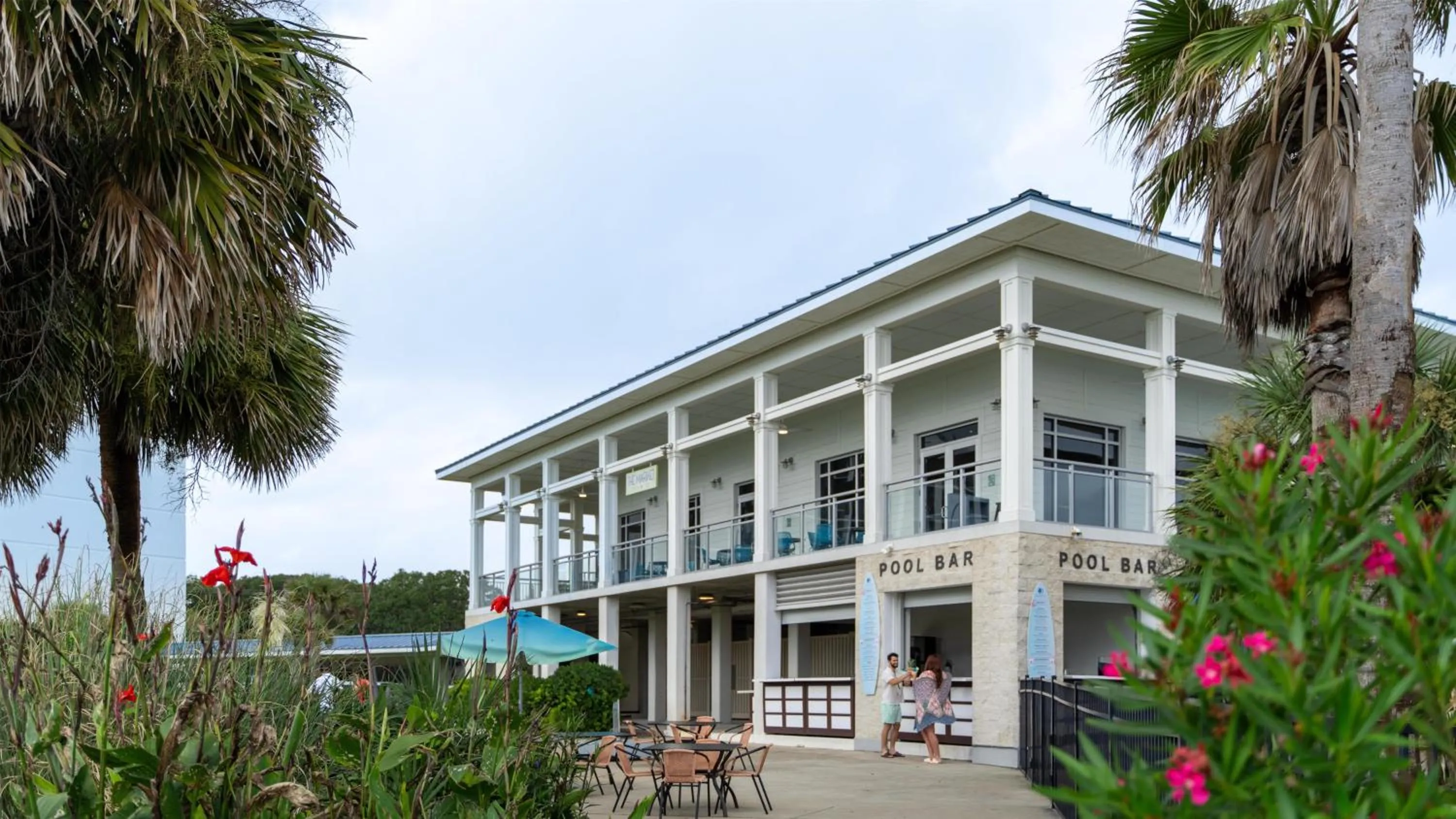 Dining area in The Ellie Beach Resort Myrtle Beach, Tapestry By Hilton