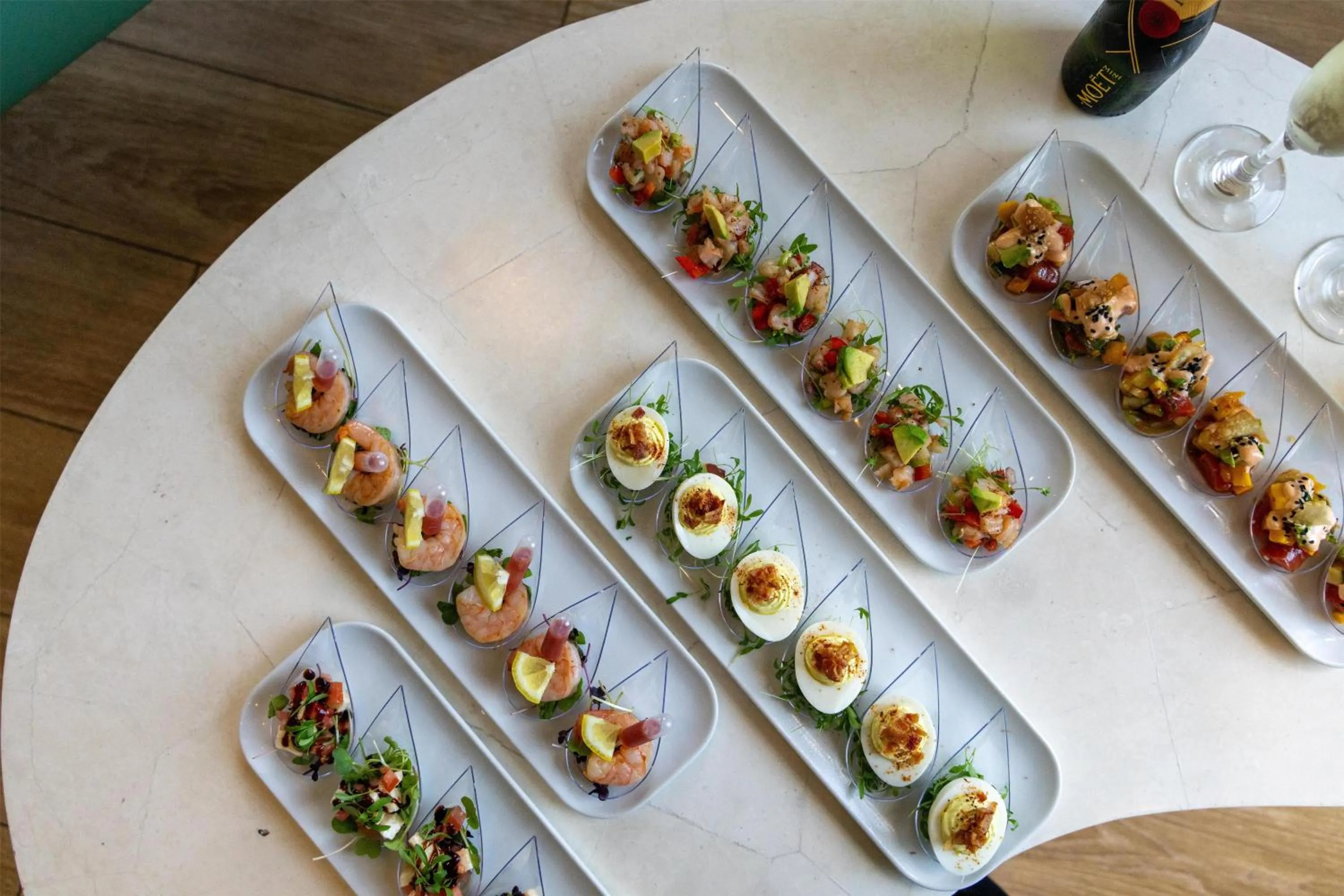 Dining area in The Ellie Beach Resort Myrtle Beach, Tapestry By Hilton