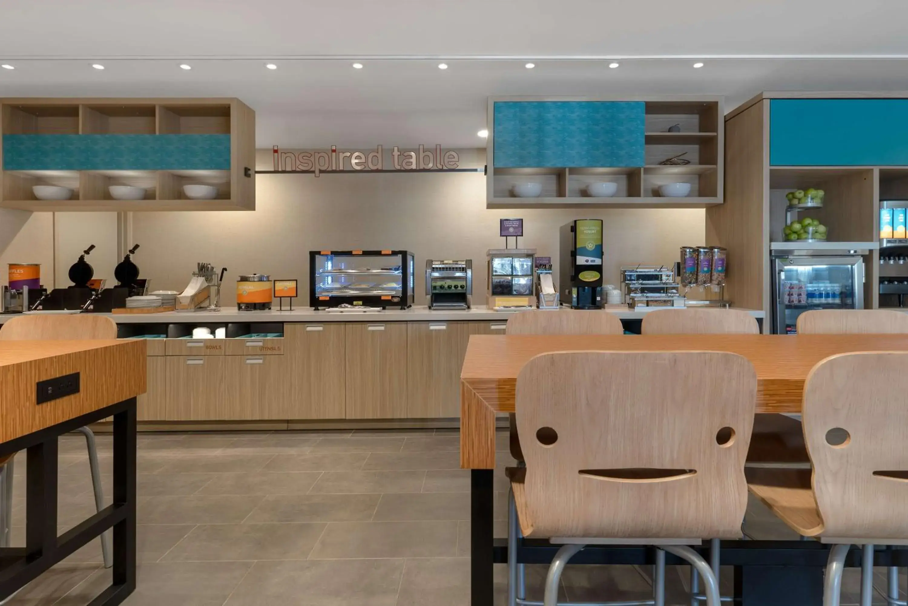 Breakfast in Home2 Suites By Hilton Kokomo Breakfast in Home2 Suites By Hilton Kokomo