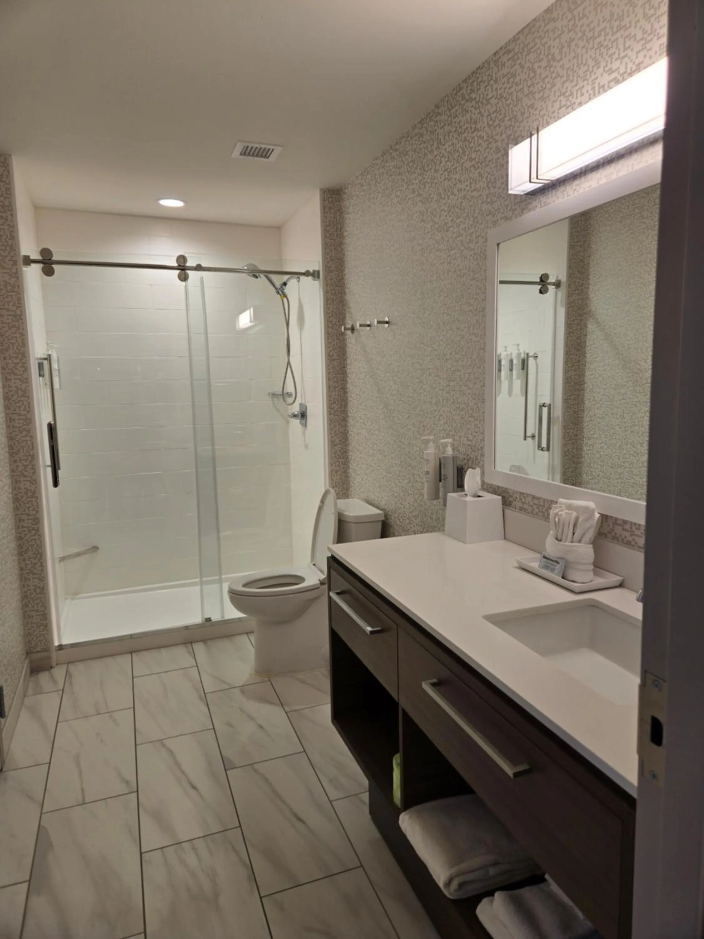 Bathroom in Home2 Suites By Hilton Kokomo