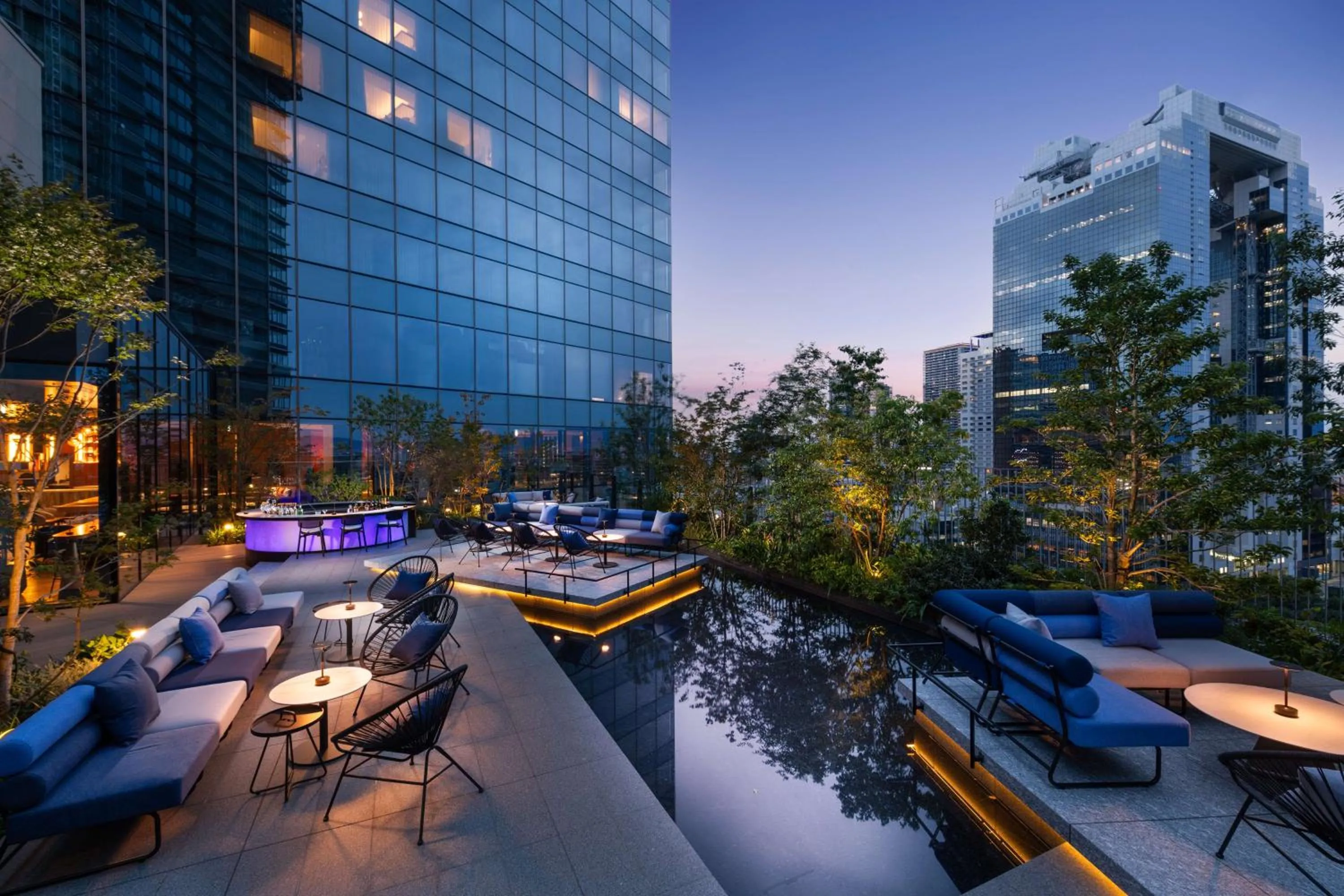 Lounge or bar in Canopy By Hilton Osaka Umeda