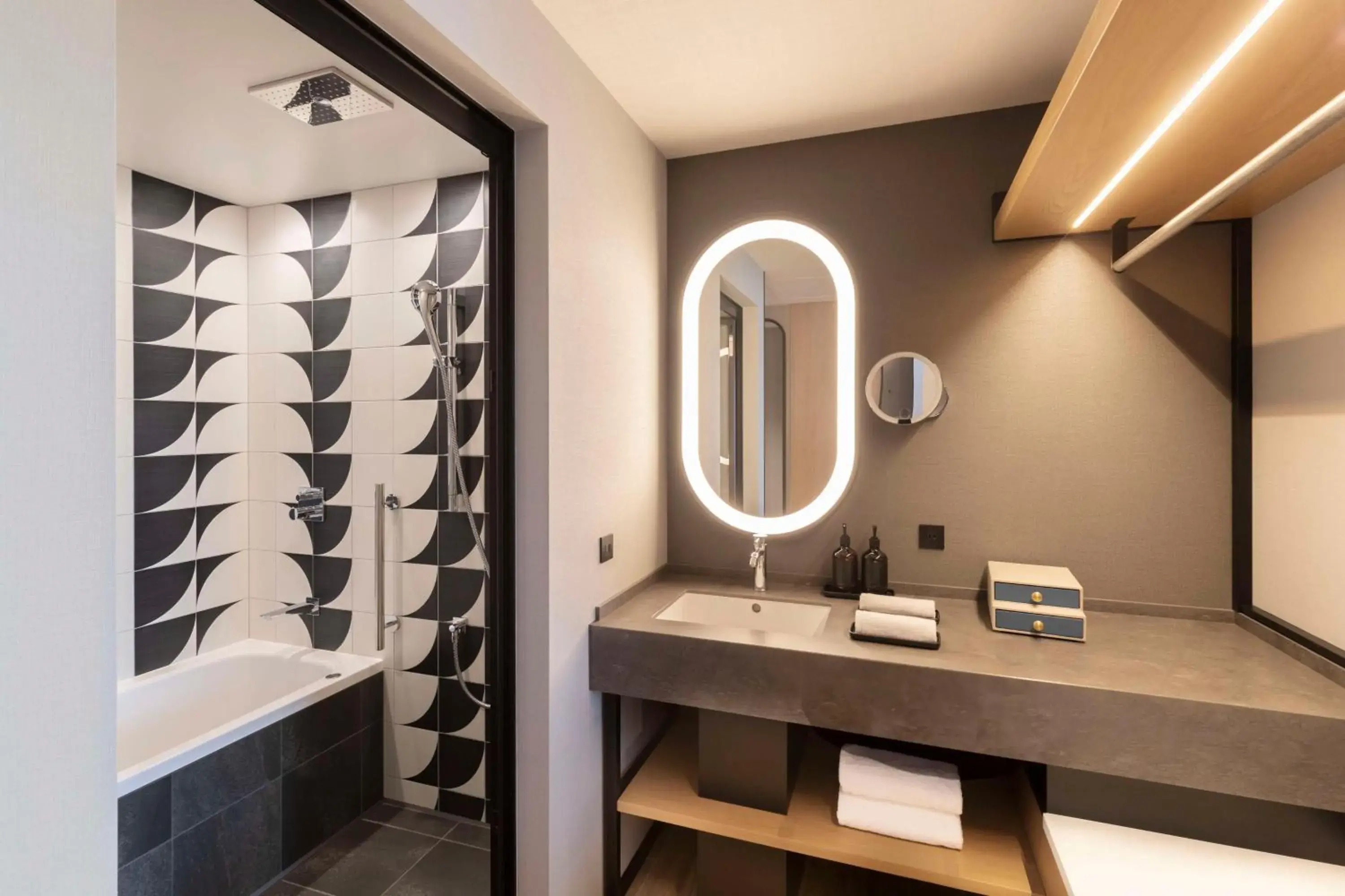 Bathroom in Canopy By Hilton Osaka Umeda Bathroom in Canopy By Hilton Osaka Umeda