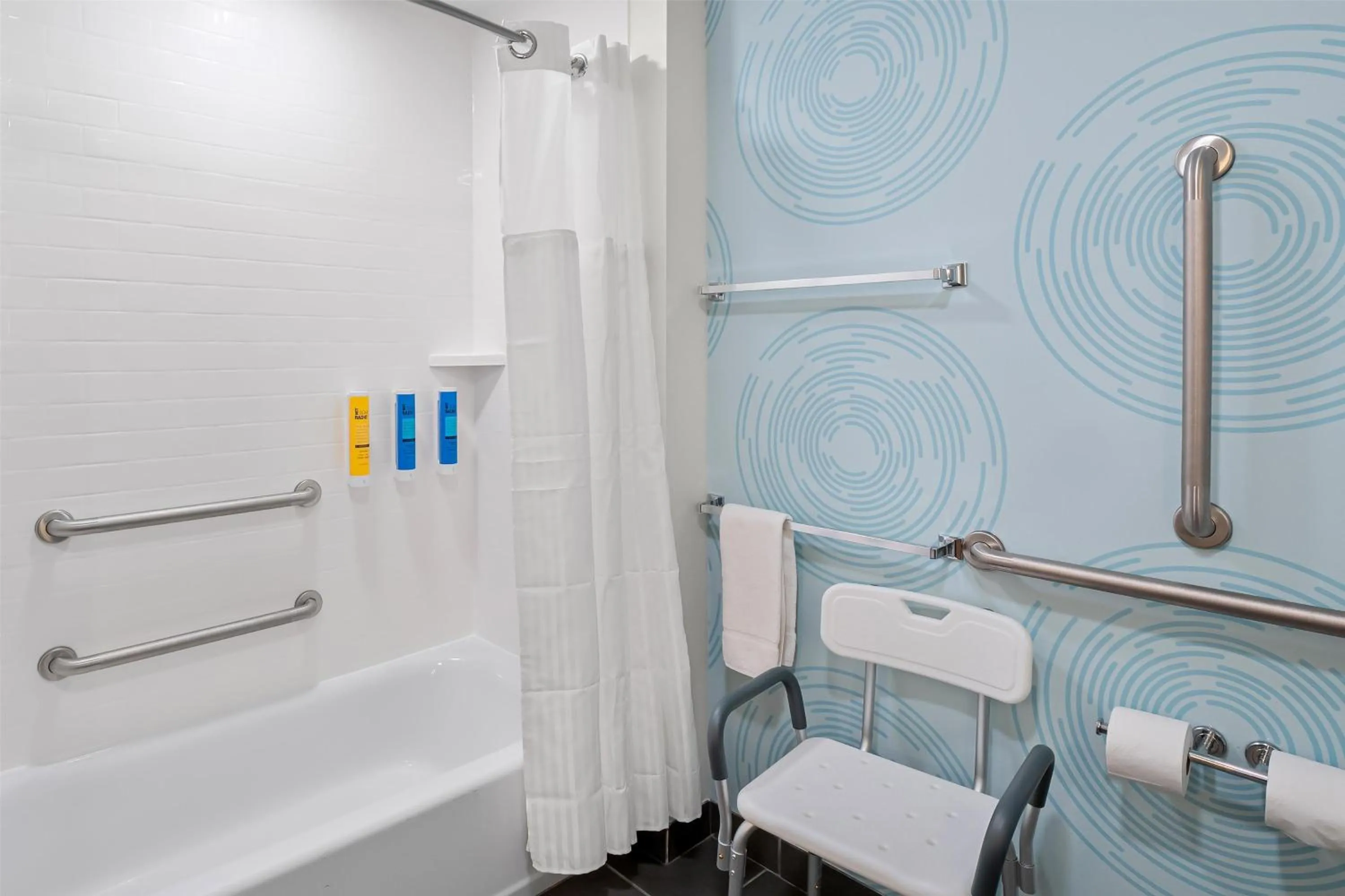 Bathroom in Tru By Hilton Wauseon