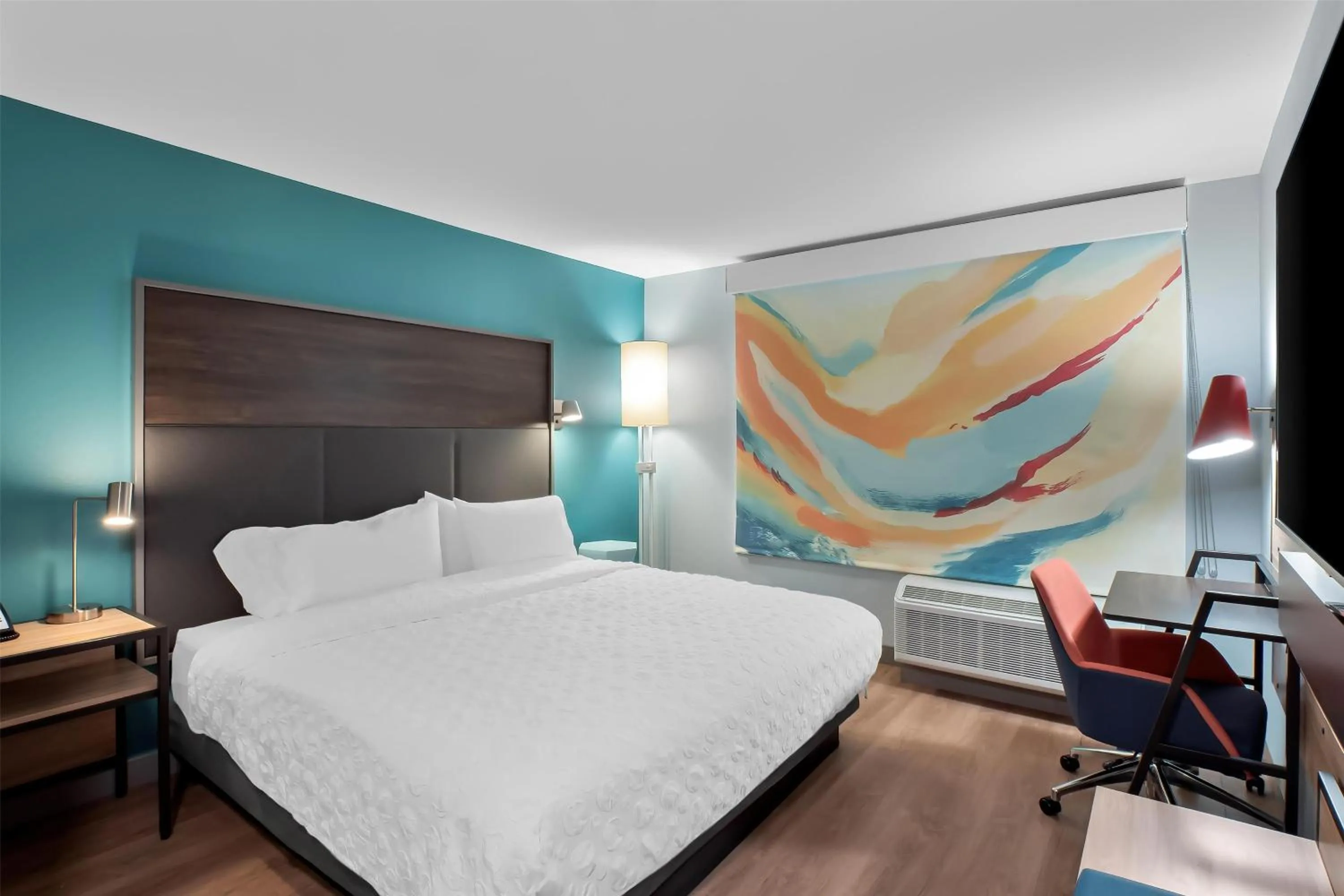 Bedroom, Bed in Tru By Hilton Wauseon