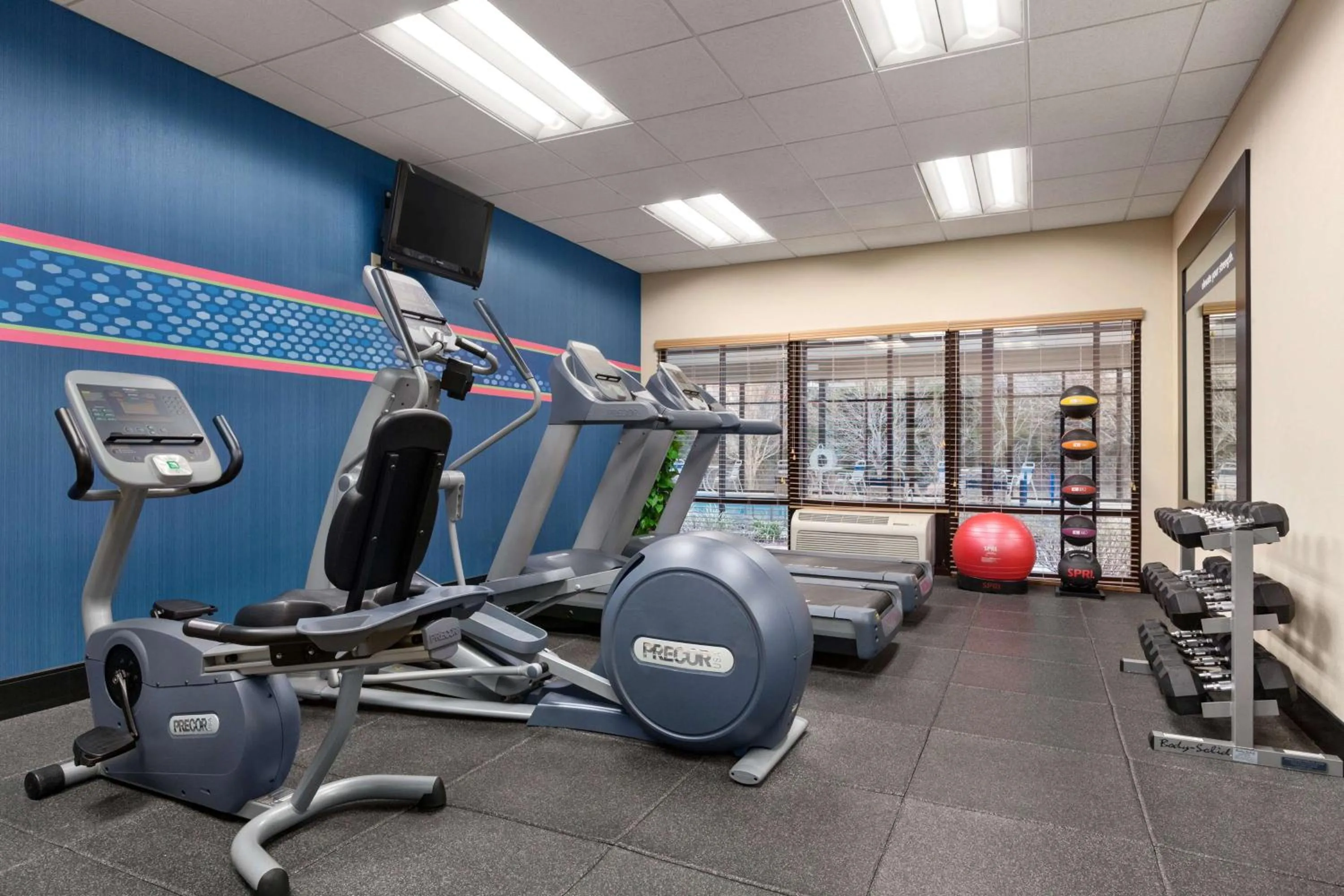 Fitness centre/facilities in Hampton Inn Warrenton, Va