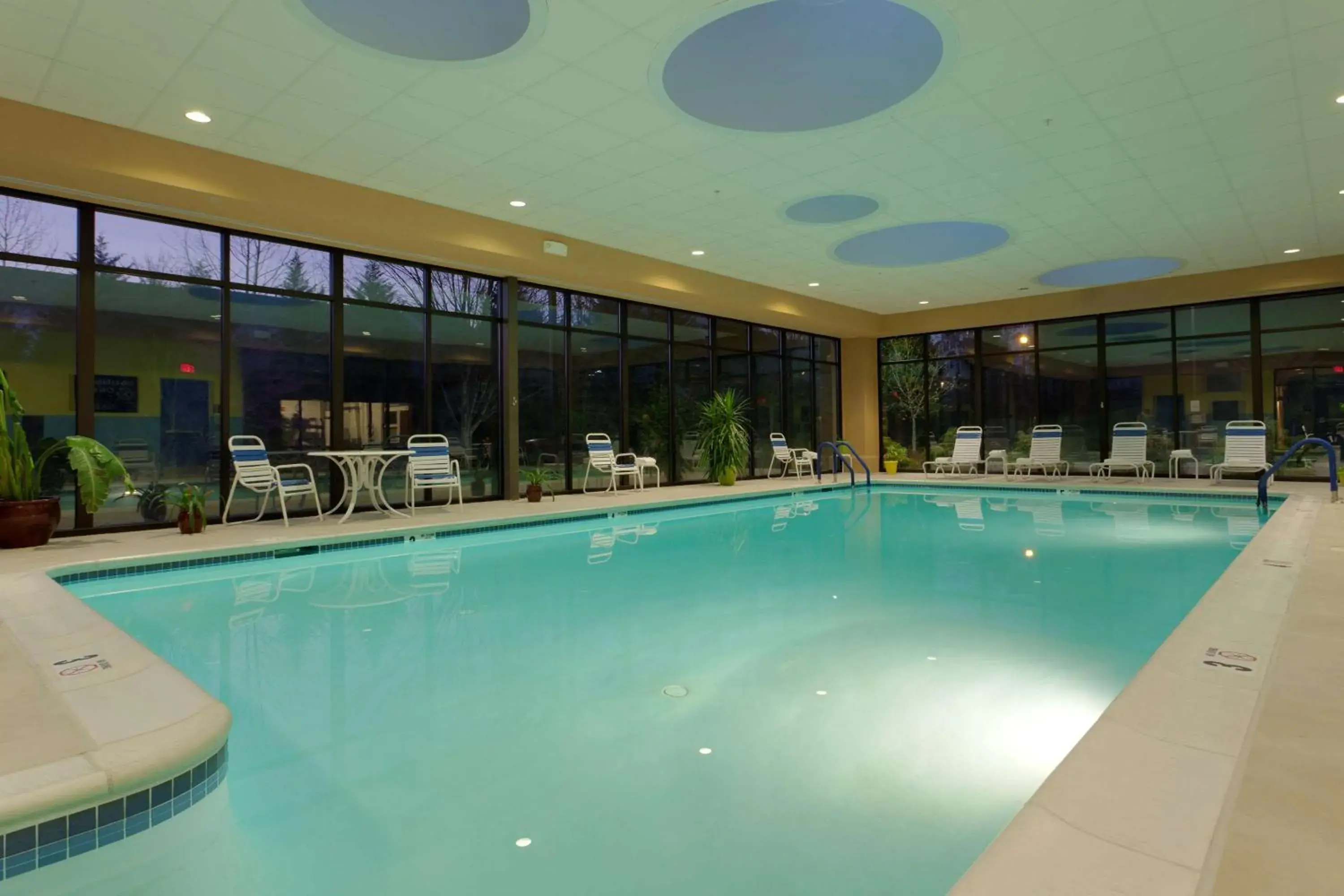 Pool view in Hampton Inn Warrenton, Va Pool view in Hampton Inn Warrenton, Va