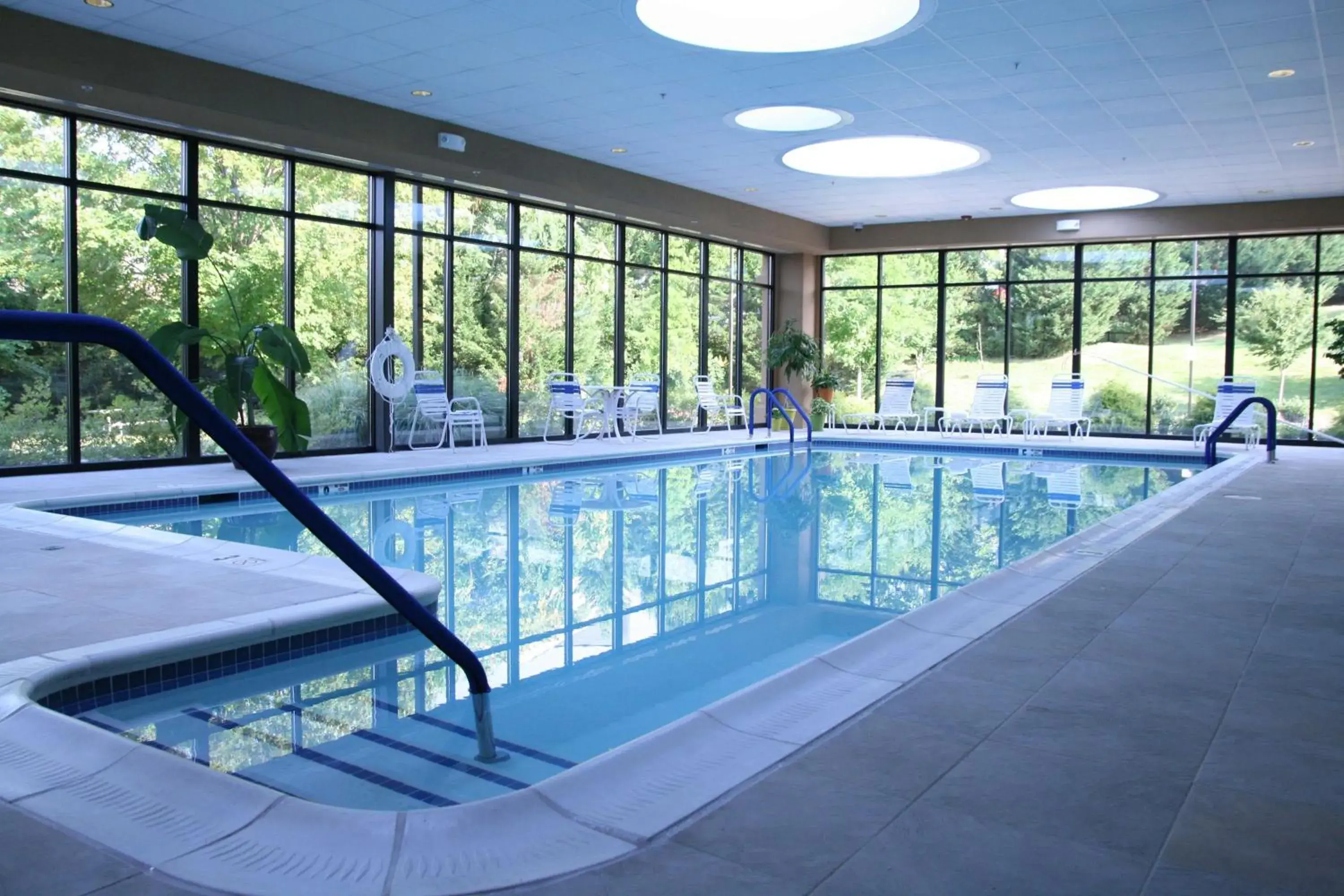 Pool view in Hampton Inn Warrenton, Va Pool view in Hampton Inn Warrenton, Va