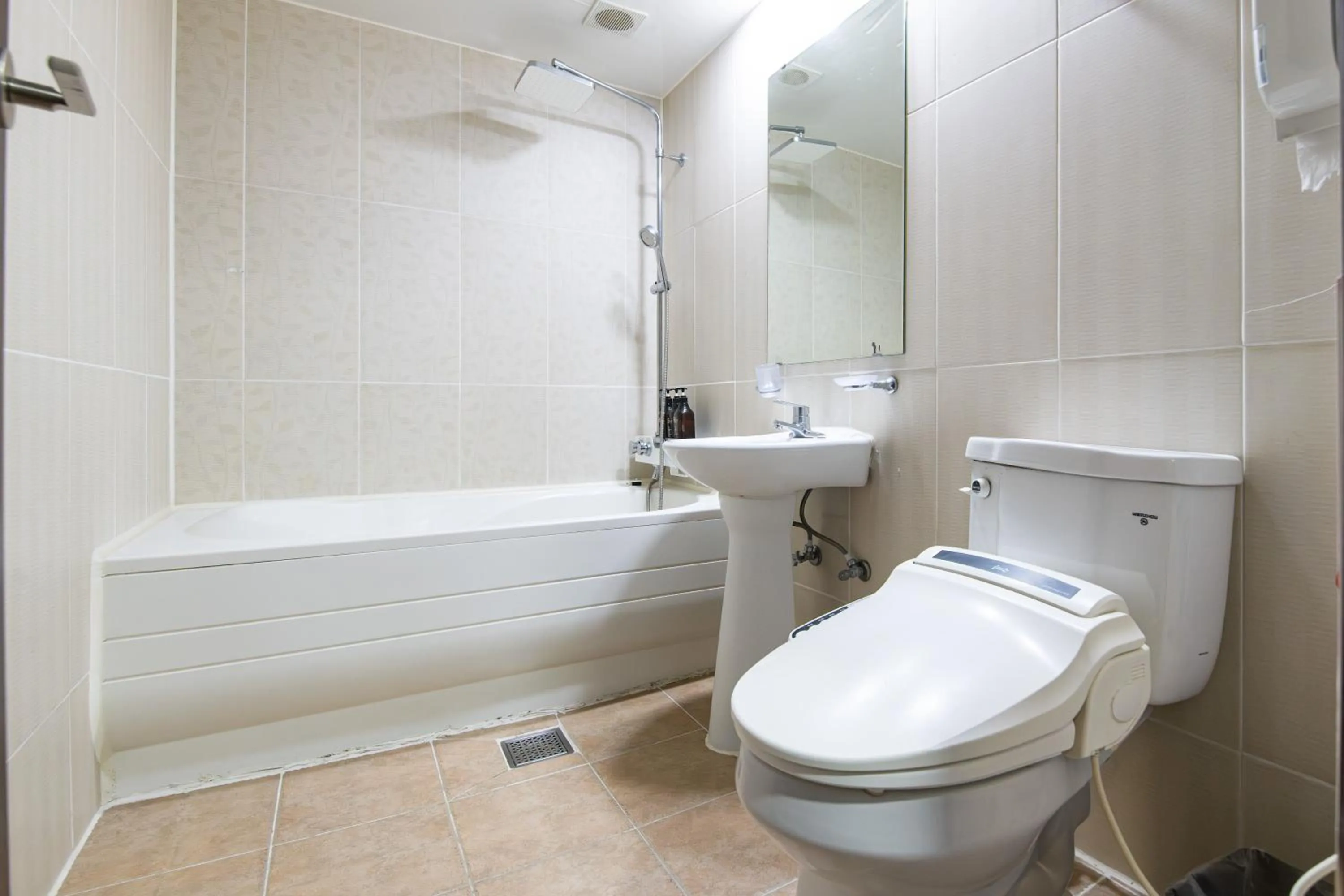 Bathroom in Gung Business Hotel