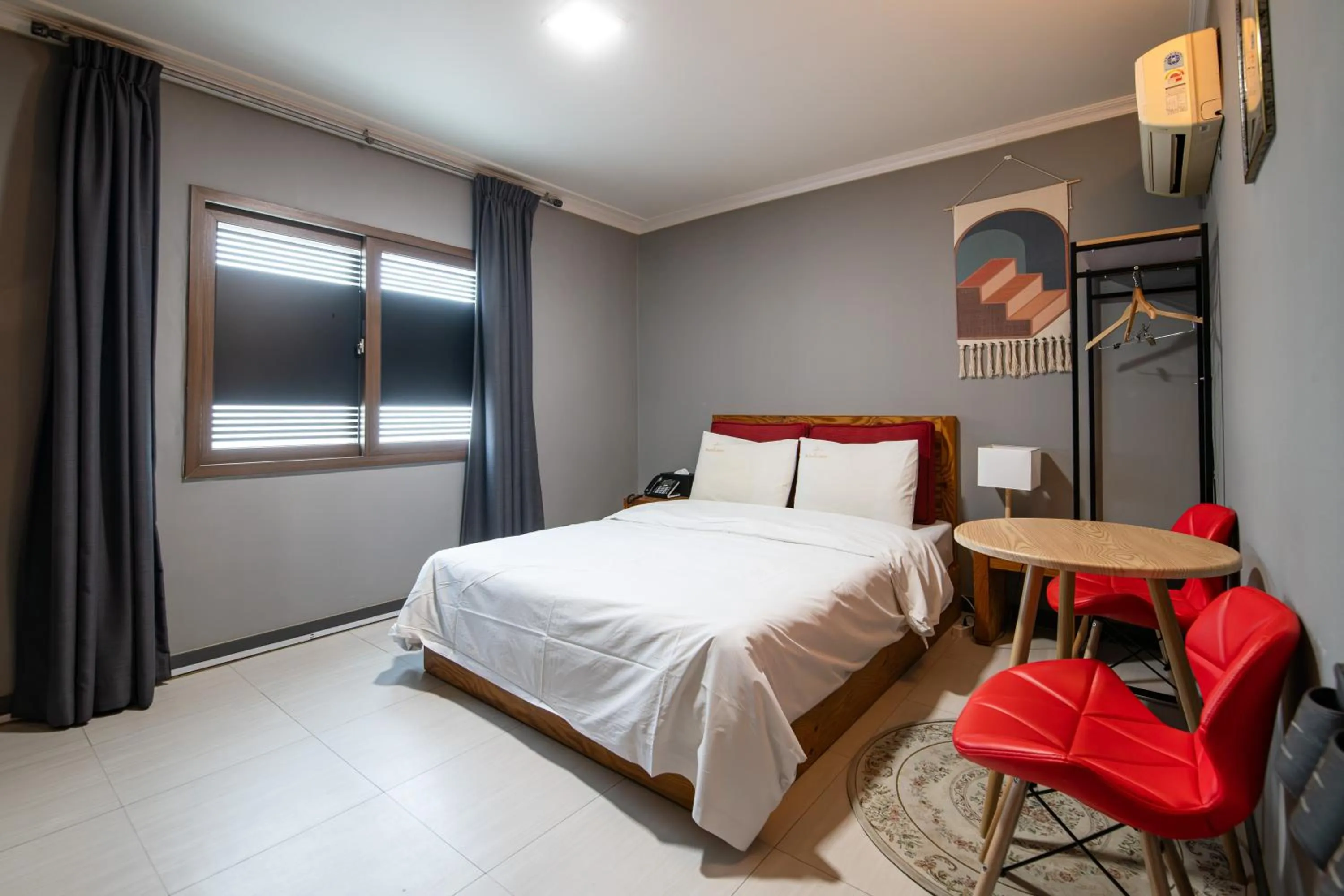 Photo of the whole room, Bed in Gung Business Hotel