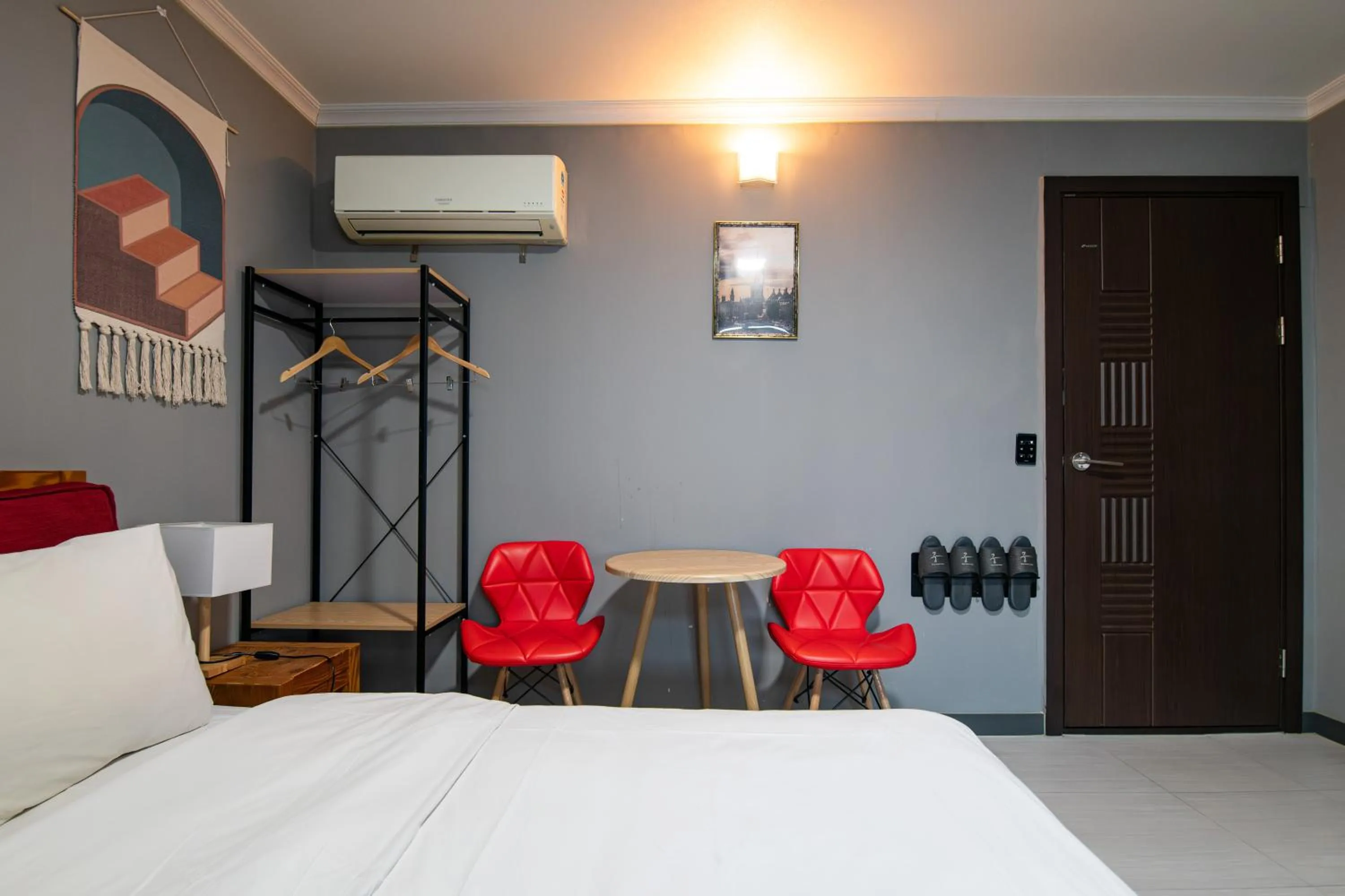 Photo of the whole room, Bed in Gung Business Hotel