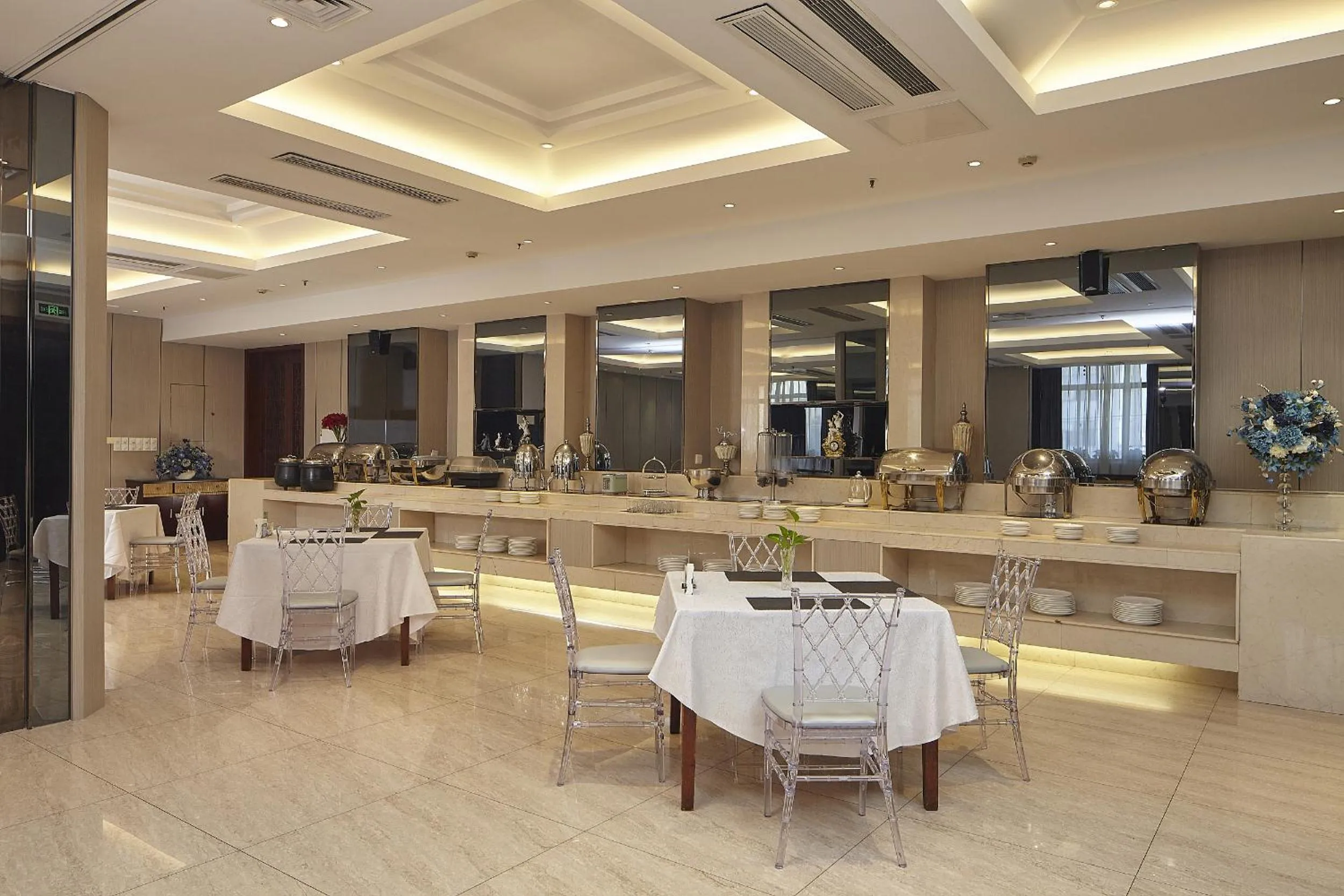 Restaurant/places to eat in Gung Business Hotel