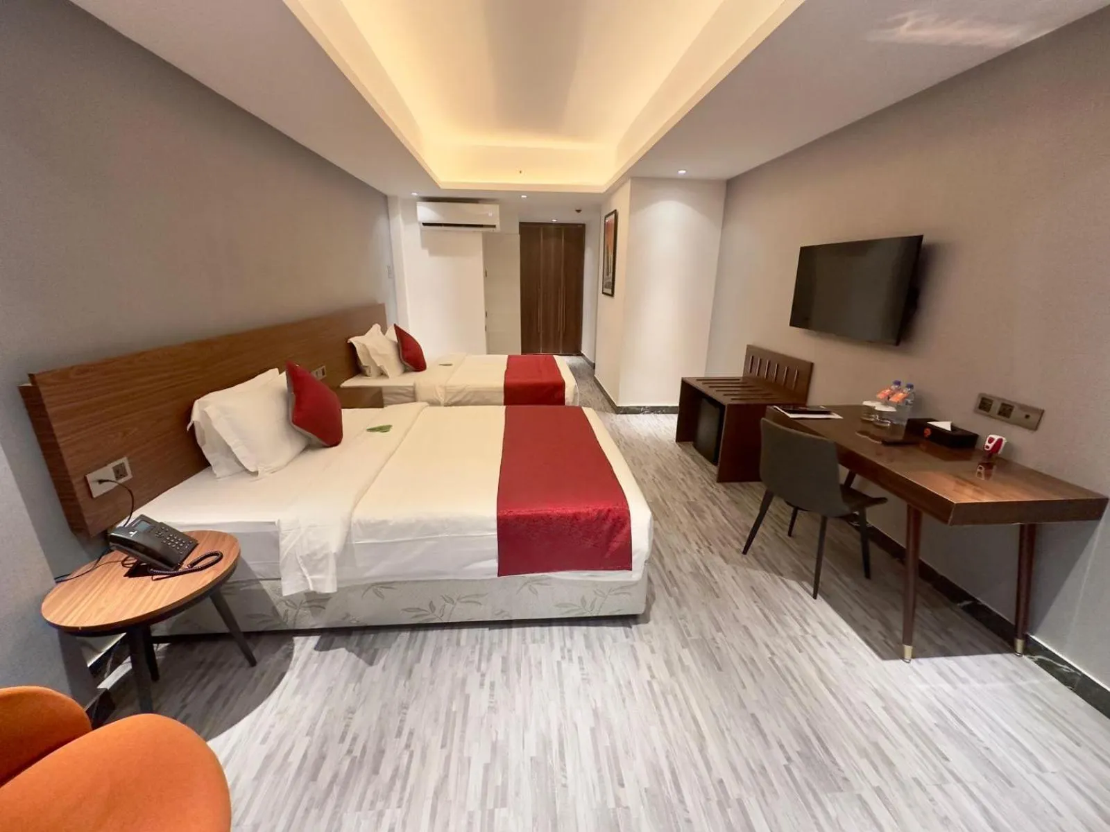 Bed in Hotel Omni Residency Baridhara