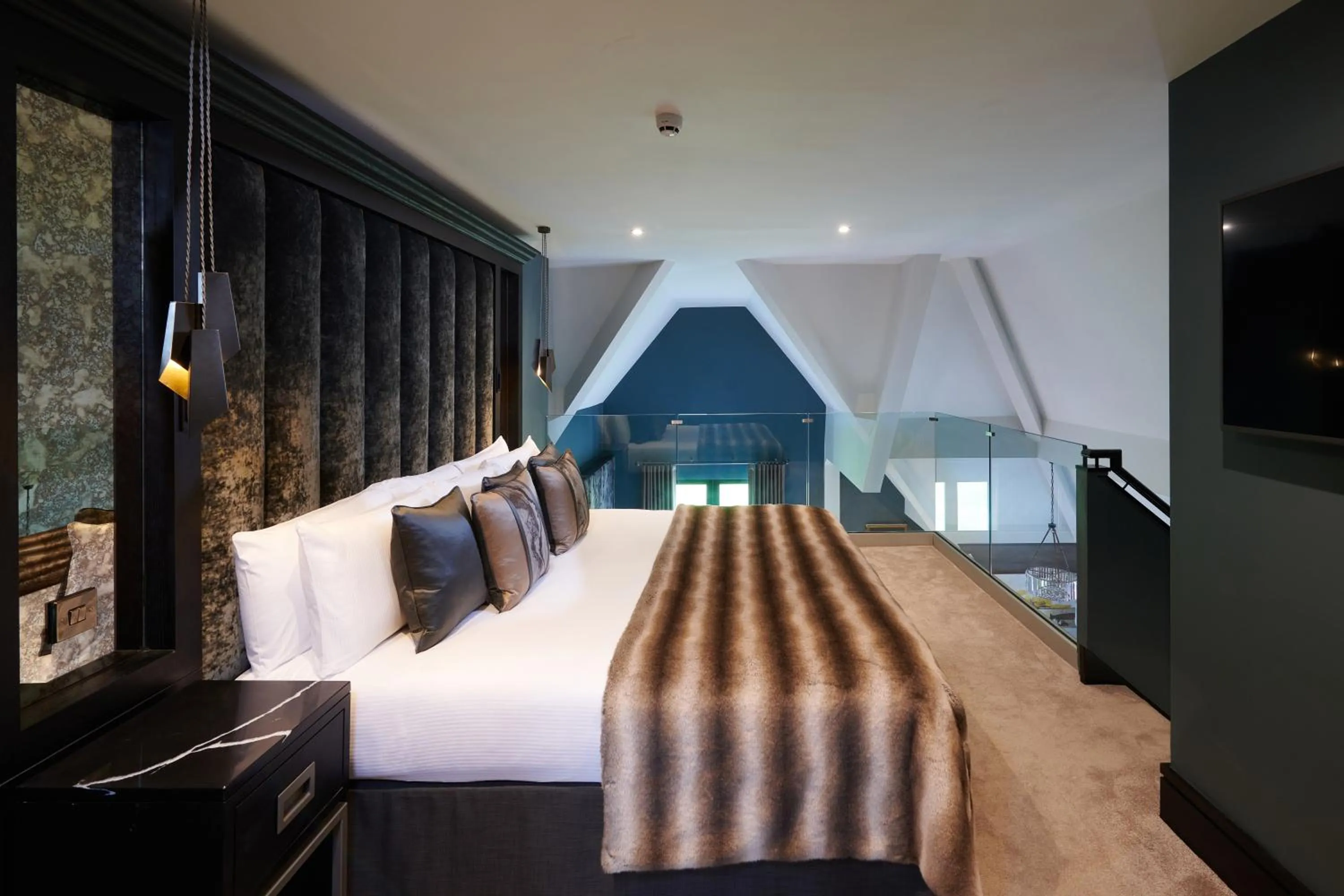 Bed in Aldwark Manor Estate