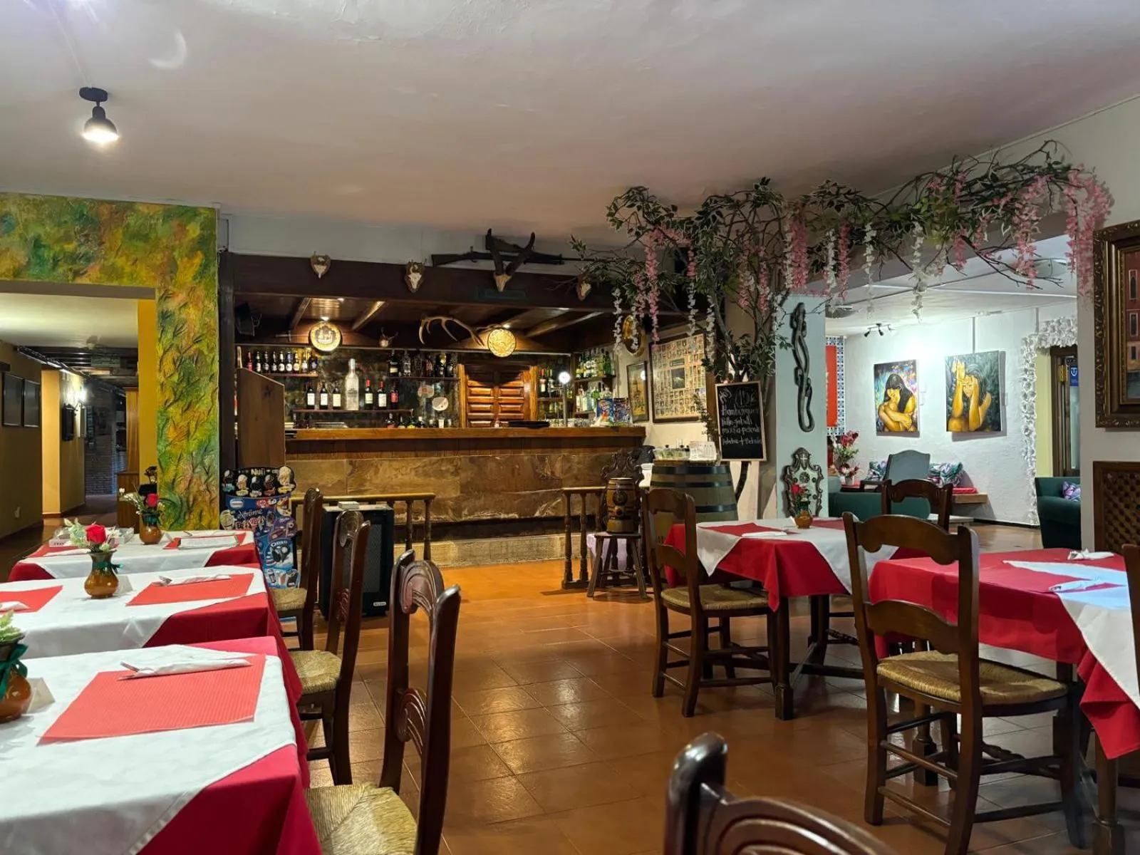 Lounge or bar in Hotel El Refugio de Juanar