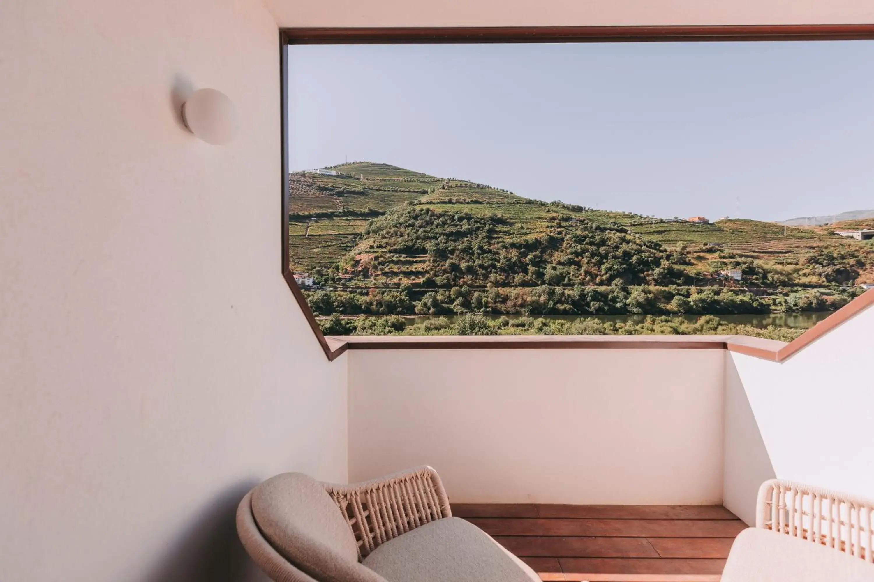 Mountain view in Torel Quinta da Vacaria - Douro Valley Mountain view in Torel Quinta da Vacaria - Douro Valley