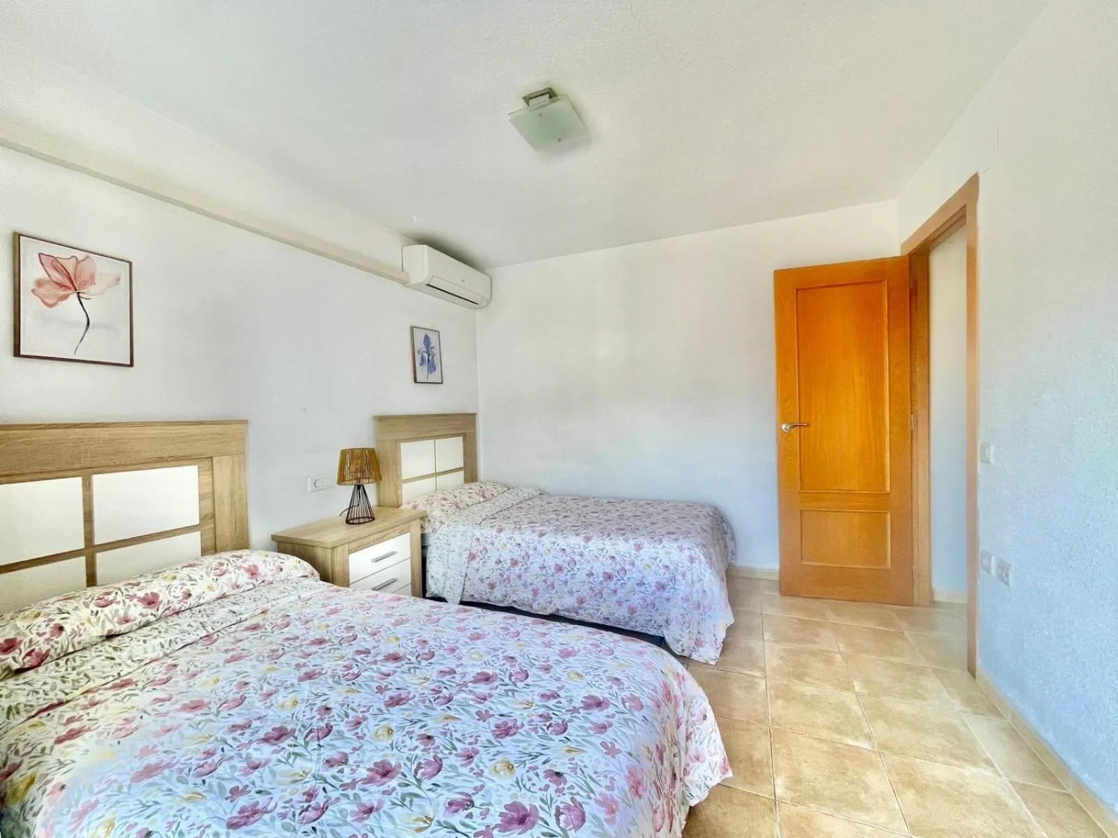 Bed in Old Town Coza Apartment Benidorm