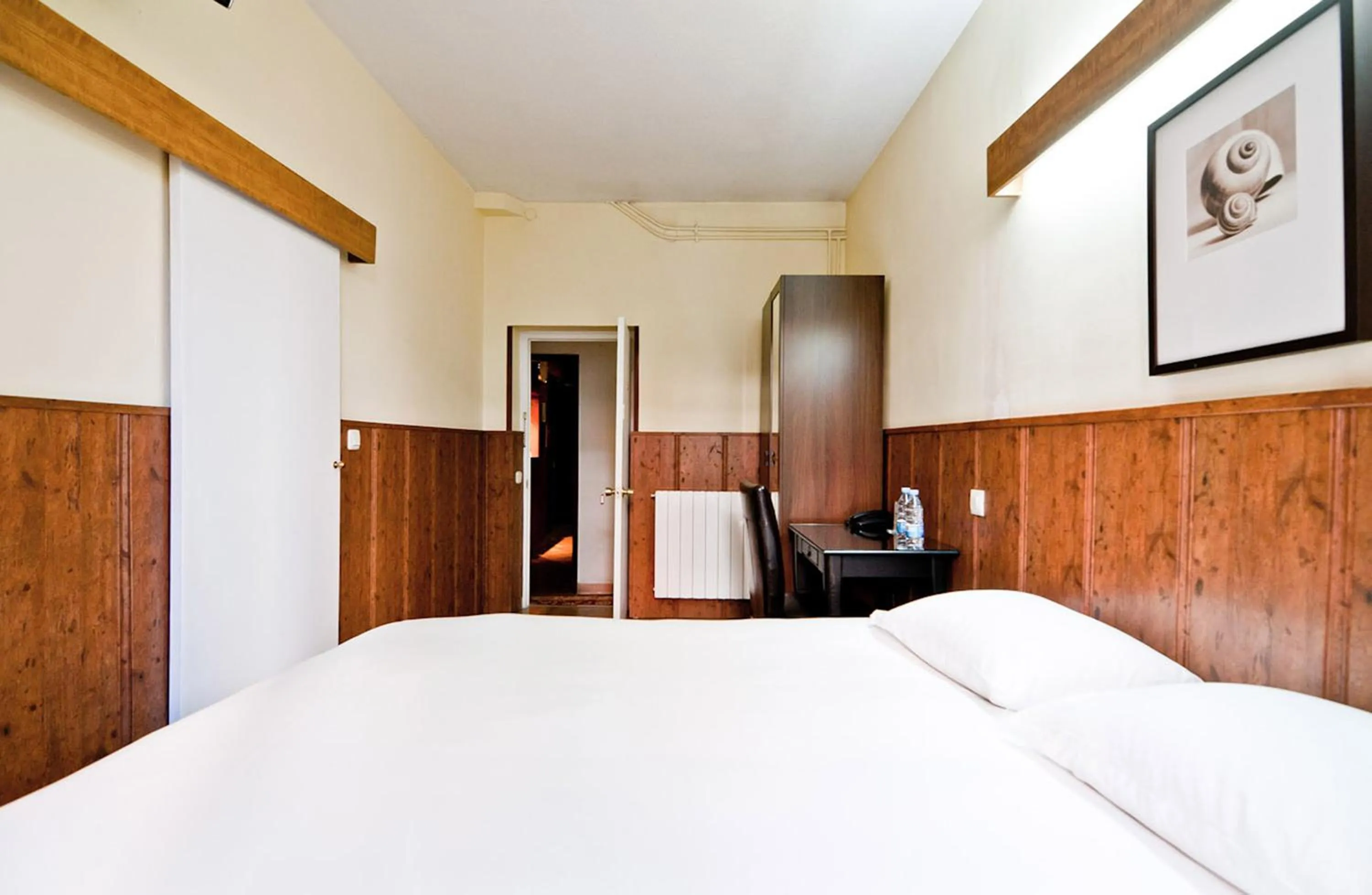 Bed in Hostal Asunción